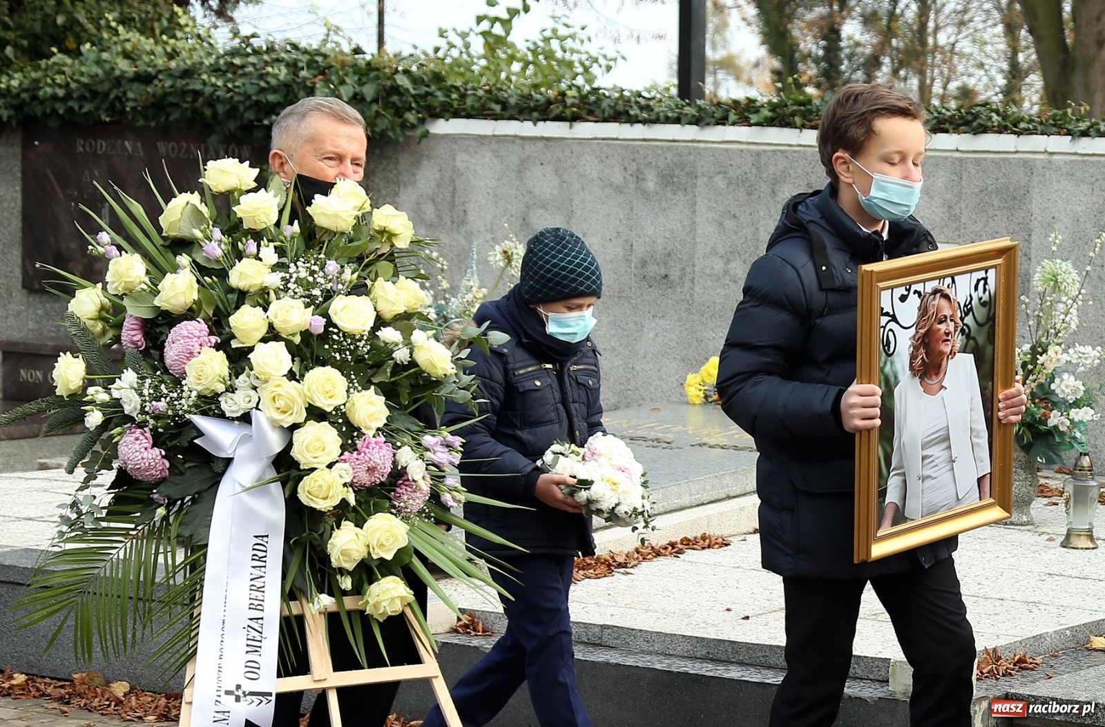 Zdjęcie w galerii na portalu naszraciborz.pl: Dziś pożegnano śp. Mariannę Halinę Korzonek wiadomości z regionu