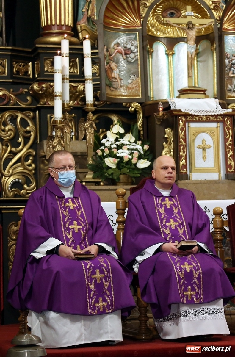 Zdjęcie w galerii na portalu naszraciborz.pl: Dziś pożegnano śp. Mariannę Halinę Korzonek wiadomości z regionu