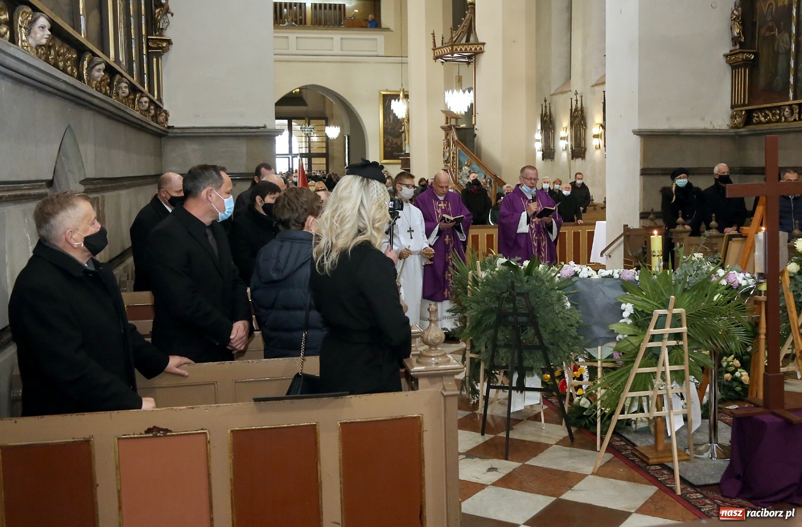 Zdjęcie w galerii na portalu naszraciborz.pl: Dziś pożegnano śp. Mariannę Halinę Korzonek wiadomości z regionu