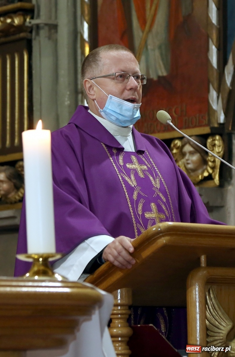 Zdjęcie w galerii na portalu naszraciborz.pl: Dziś pożegnano śp. Mariannę Halinę Korzonek wiadomości z regionu