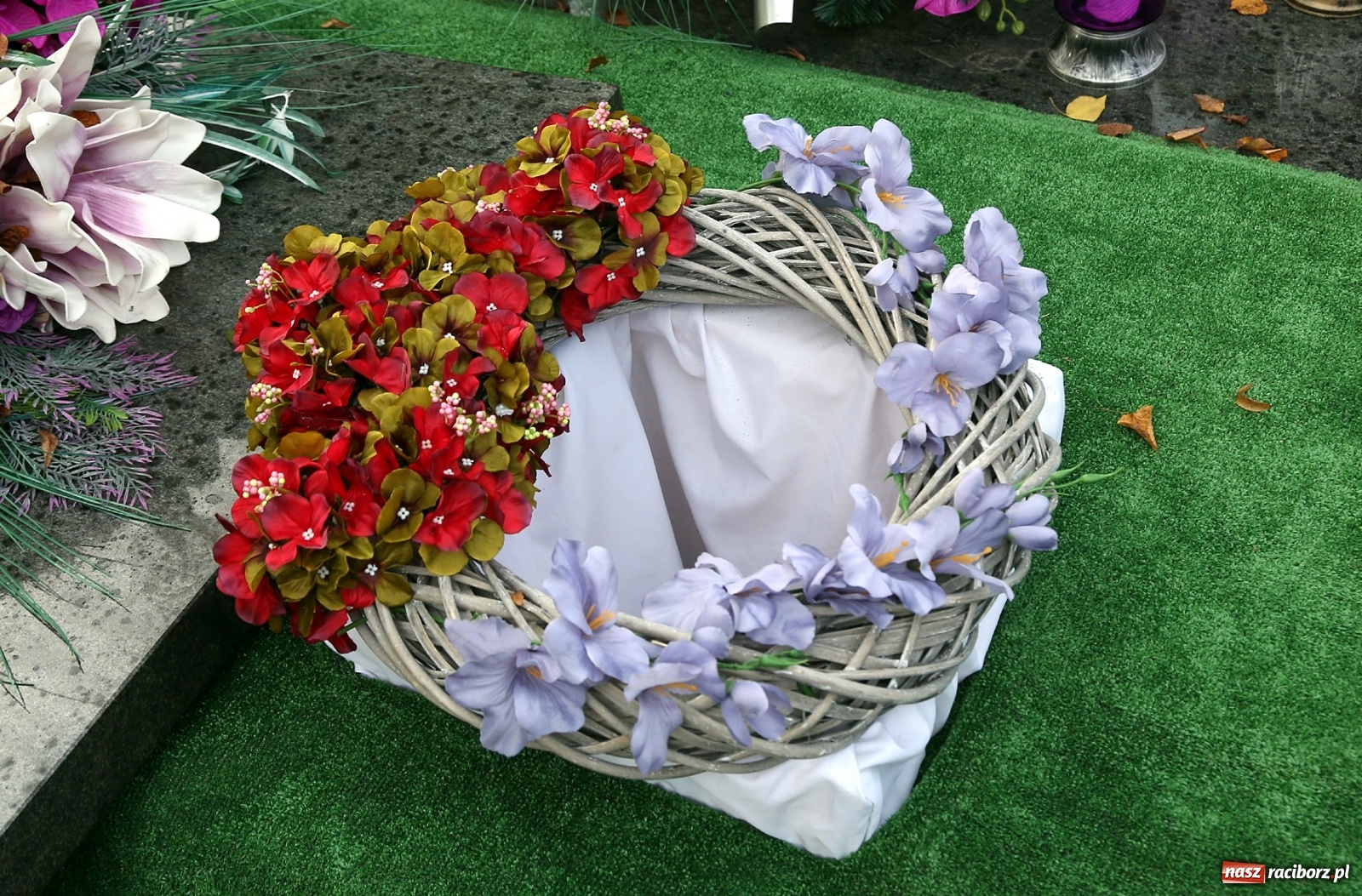 Zdjęcie w galerii na portalu naszraciborz.pl: Dziś pożegnano śp. Mariannę Halinę Korzonek wiadomości z regionu