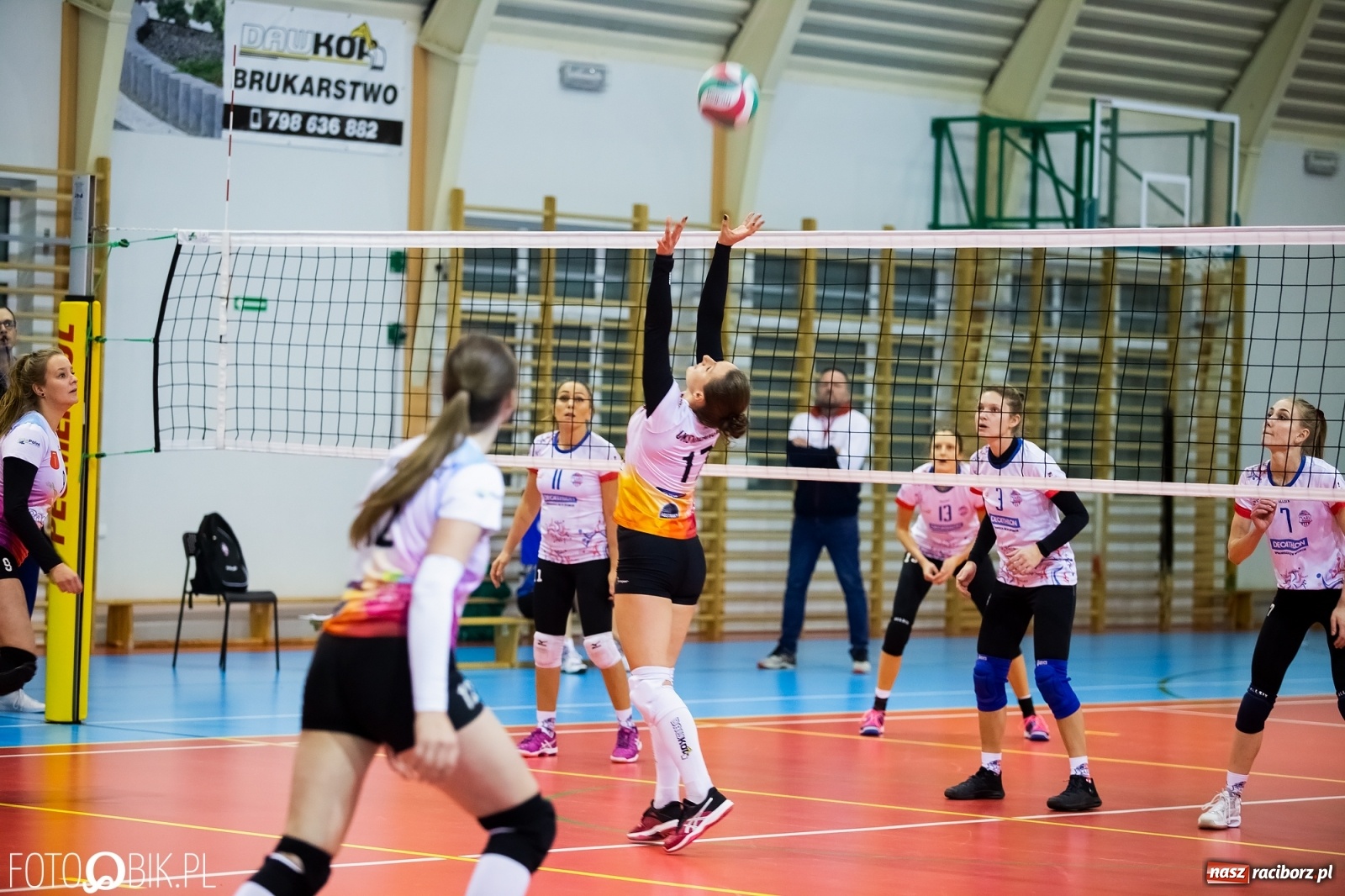 Zdjęcie w galerii na portalu naszraciborz.pl: Siatkarki Krzanowic bez szans w starciu z liderem [FOTO] wiadomości z regionu