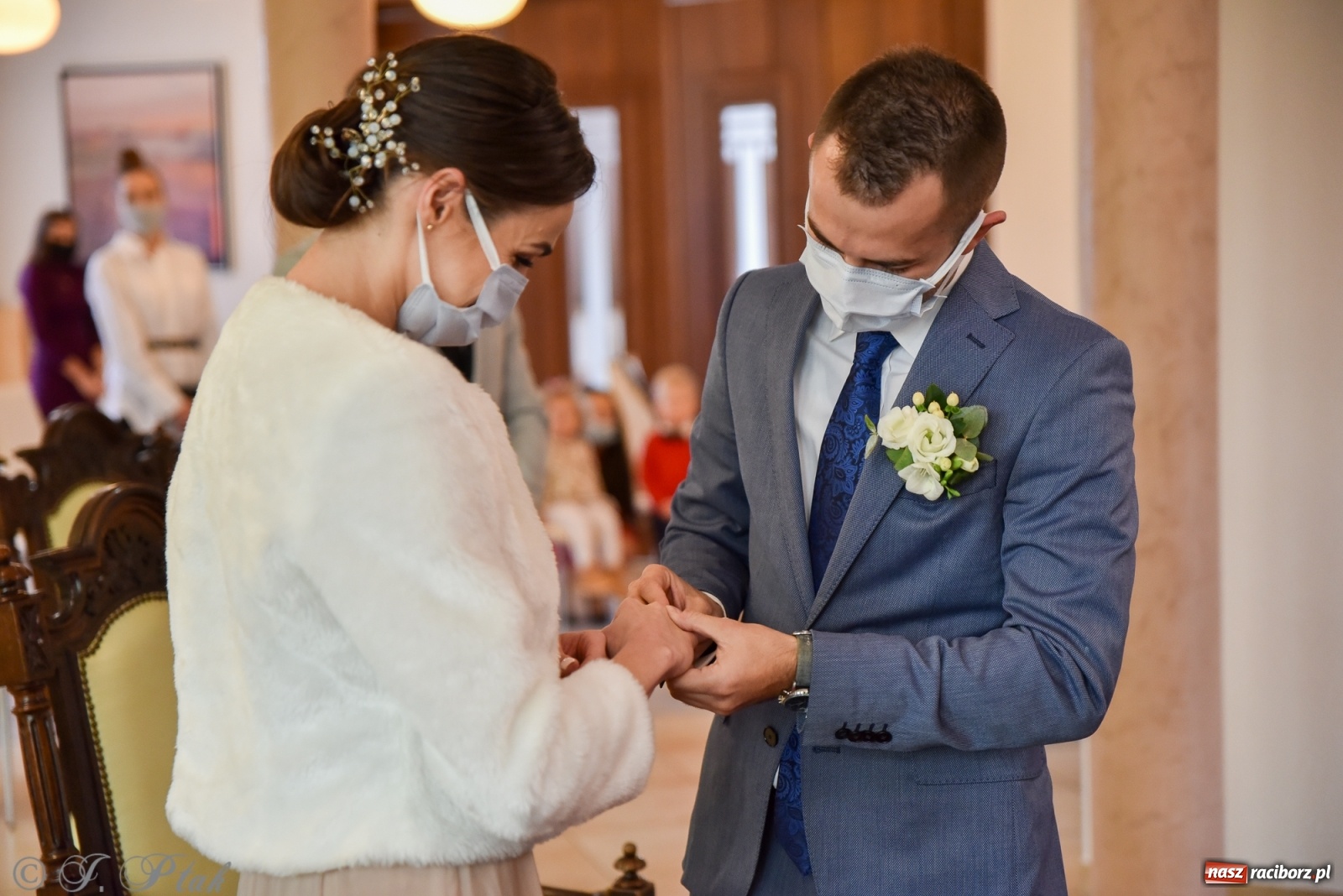 Zdjęcie w galerii na portalu naszraciborz.pl: Źródło zrobiło niespodziankę Karolinie i Tobiaszowi wiadomości z regionu