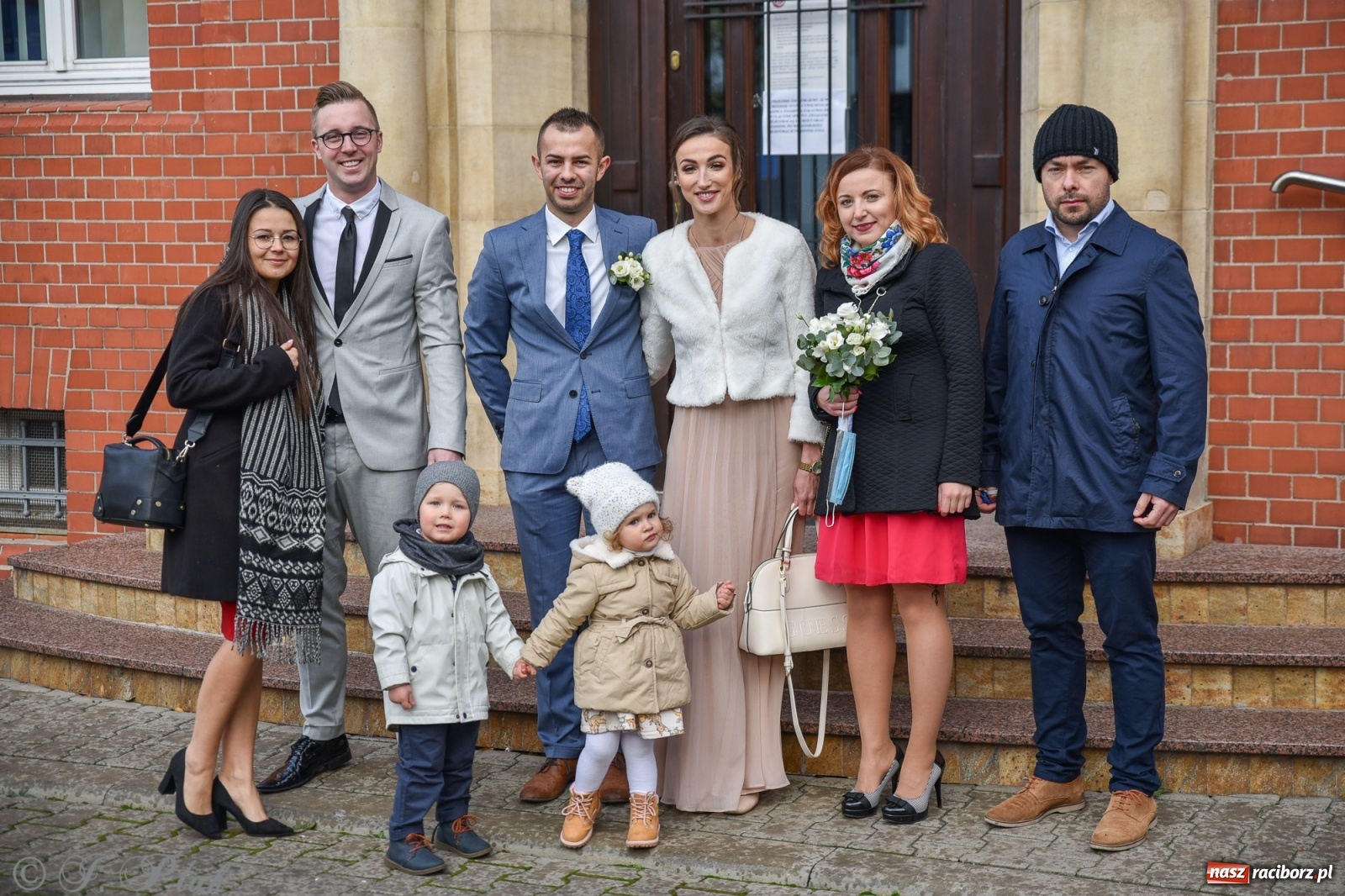 Zdjęcie w galerii na portalu naszraciborz.pl: Źródło zrobiło niespodziankę Karolinie i Tobiaszowi wiadomości z regionu