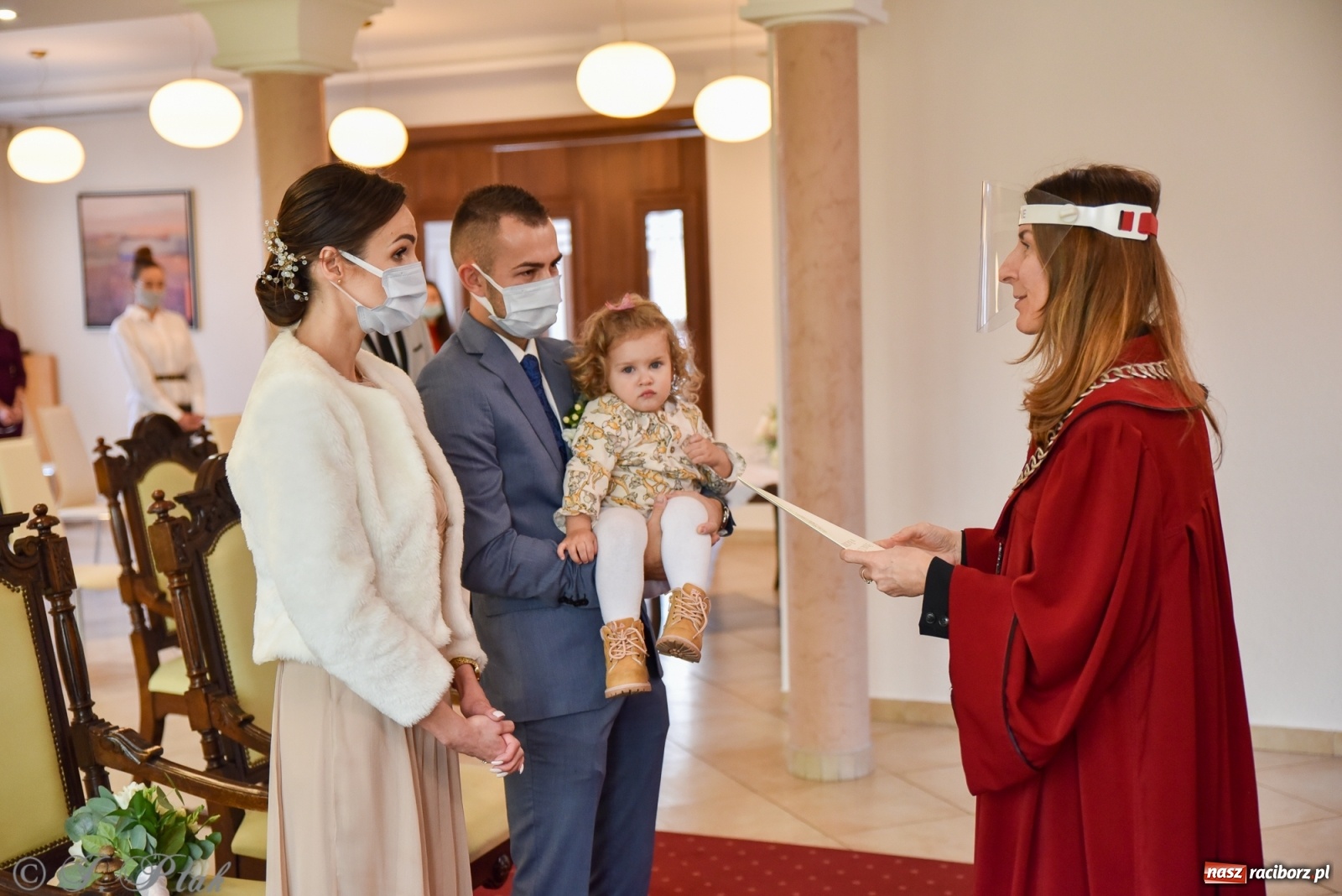 Zdjęcie w galerii na portalu naszraciborz.pl: Źródło zrobiło niespodziankę Karolinie i Tobiaszowi wiadomości z regionu