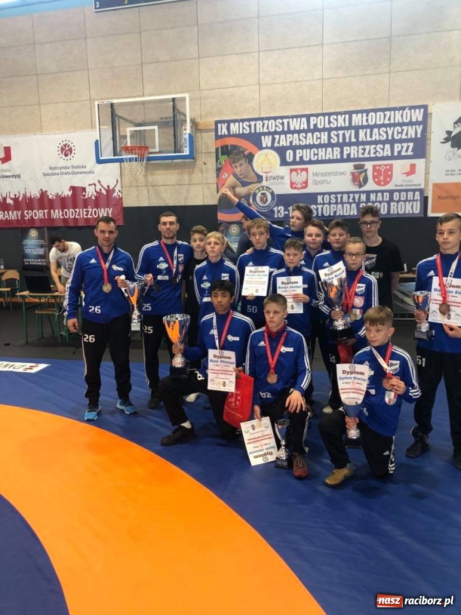 Zdjęcie w galerii na portalu naszraciborz.pl: Młodzi zapaśnicy Unii Racibórz tworzą historię wiadomości z regionu