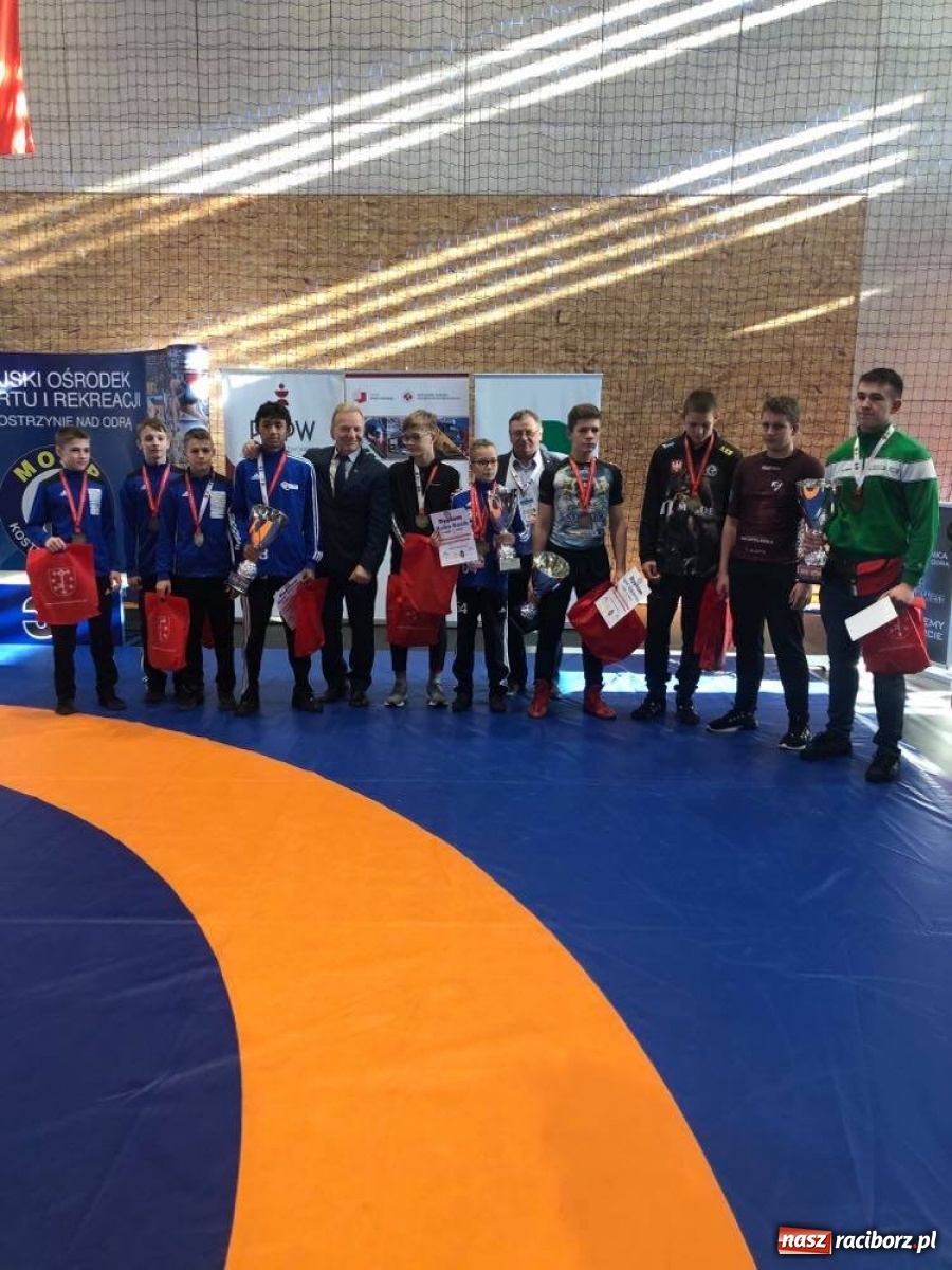 Zdjęcie w galerii na portalu naszraciborz.pl: Młodzi zapaśnicy Unii Racibórz tworzą historię wiadomości z regionu