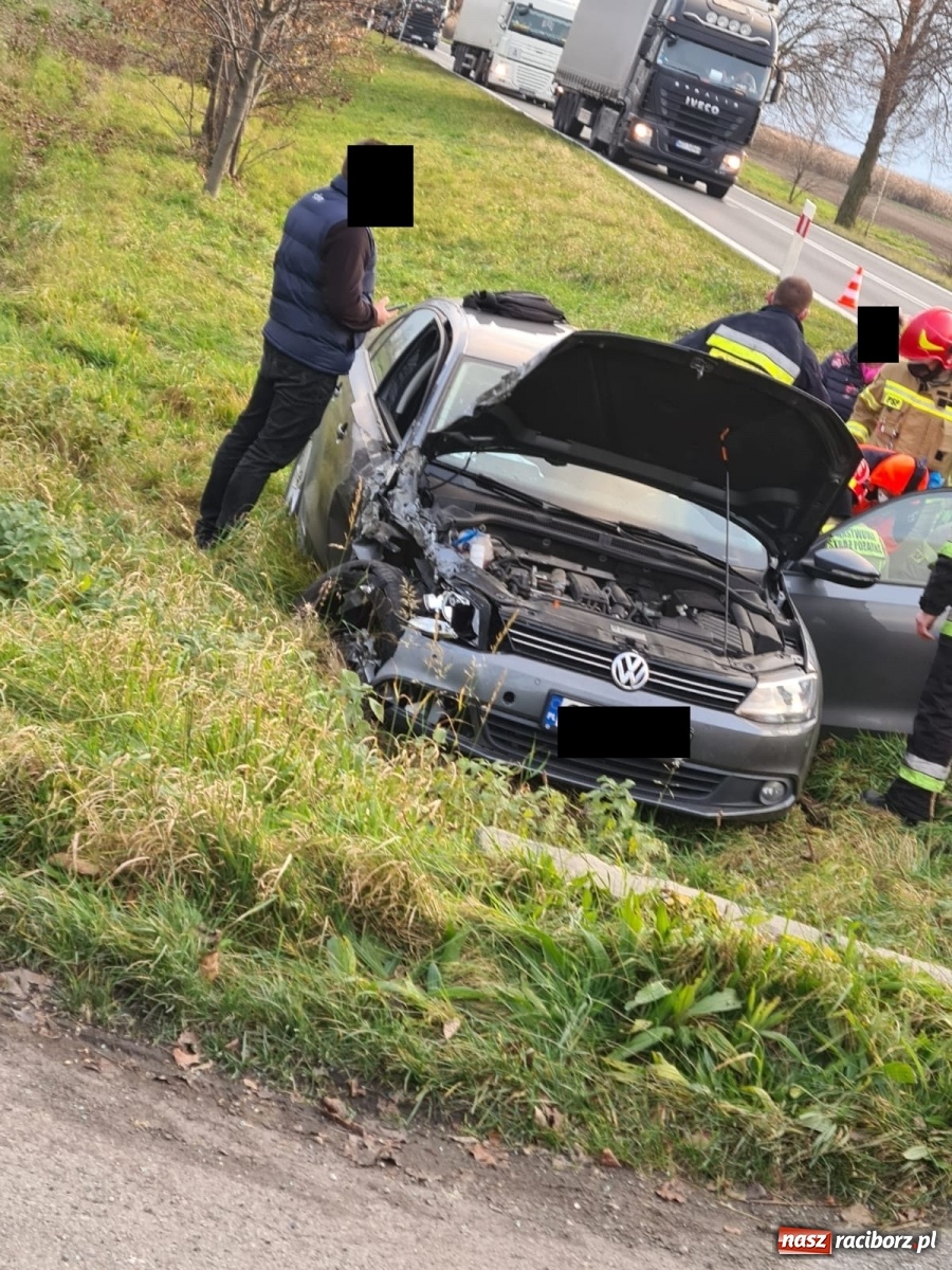 Zdjęcie w galerii na portalu naszraciborz.pl: Zaśnięcie za kierownicą przyczyną zdarzenia w Tworkowie wiadomości z regionu