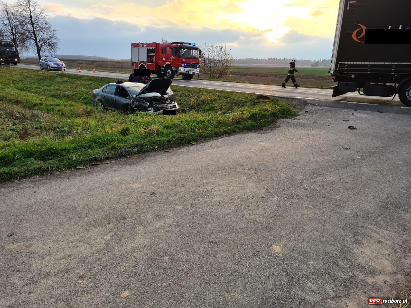Zdjęcie w galerii na portalu naszraciborz.pl: Zaśnięcie za kierownicą przyczyną zdarzenia w Tworkowie wiadomości z regionu