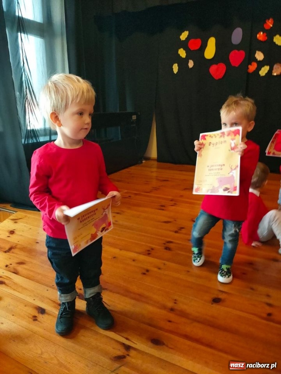 Zdjęcie w galerii na portalu naszraciborz.pl: Fikusie wspominają jesienne występy  wiadomości z regionu