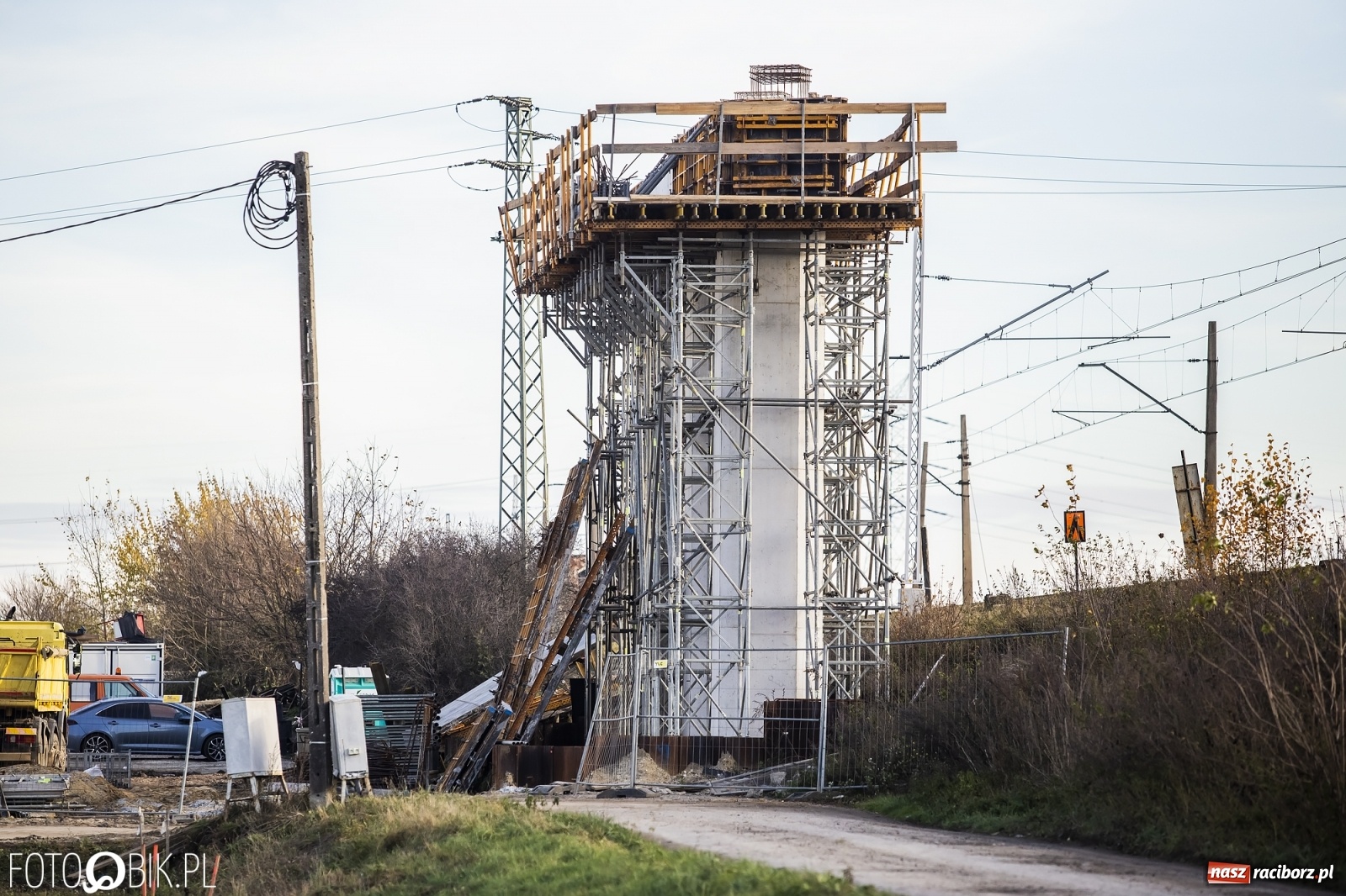 Zdjęcie w galerii na portalu naszraciborz.pl: Nowy most w Raciborzu gotowy. Betonowanie ósmego przęsła zakończone! wiadomości z regionu