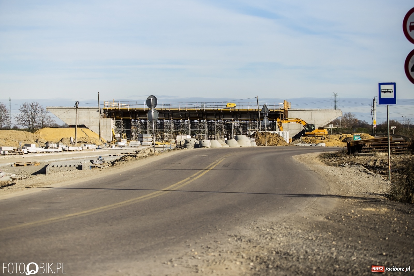Zdjęcie w galerii na portalu naszraciborz.pl: Nowy most w Raciborzu gotowy. Betonowanie ósmego przęsła zakończone! wiadomości z regionu