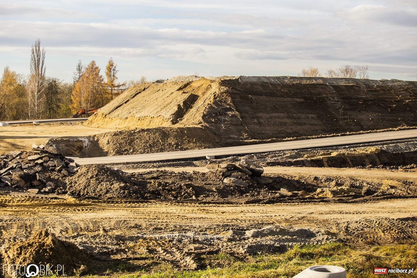 Zdjęcie w galerii na portalu naszraciborz.pl: Nowy most w Raciborzu gotowy. Betonowanie ósmego przęsła zakończone! wiadomości z regionu