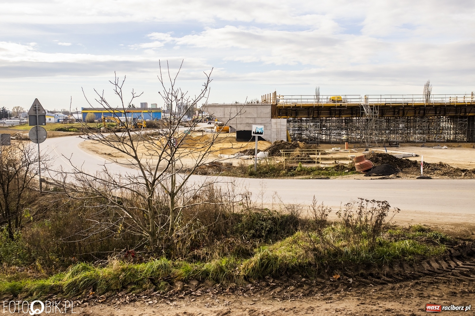 Zdjęcie w galerii na portalu naszraciborz.pl: Nowy most w Raciborzu gotowy. Betonowanie ósmego przęsła zakończone! wiadomości z regionu