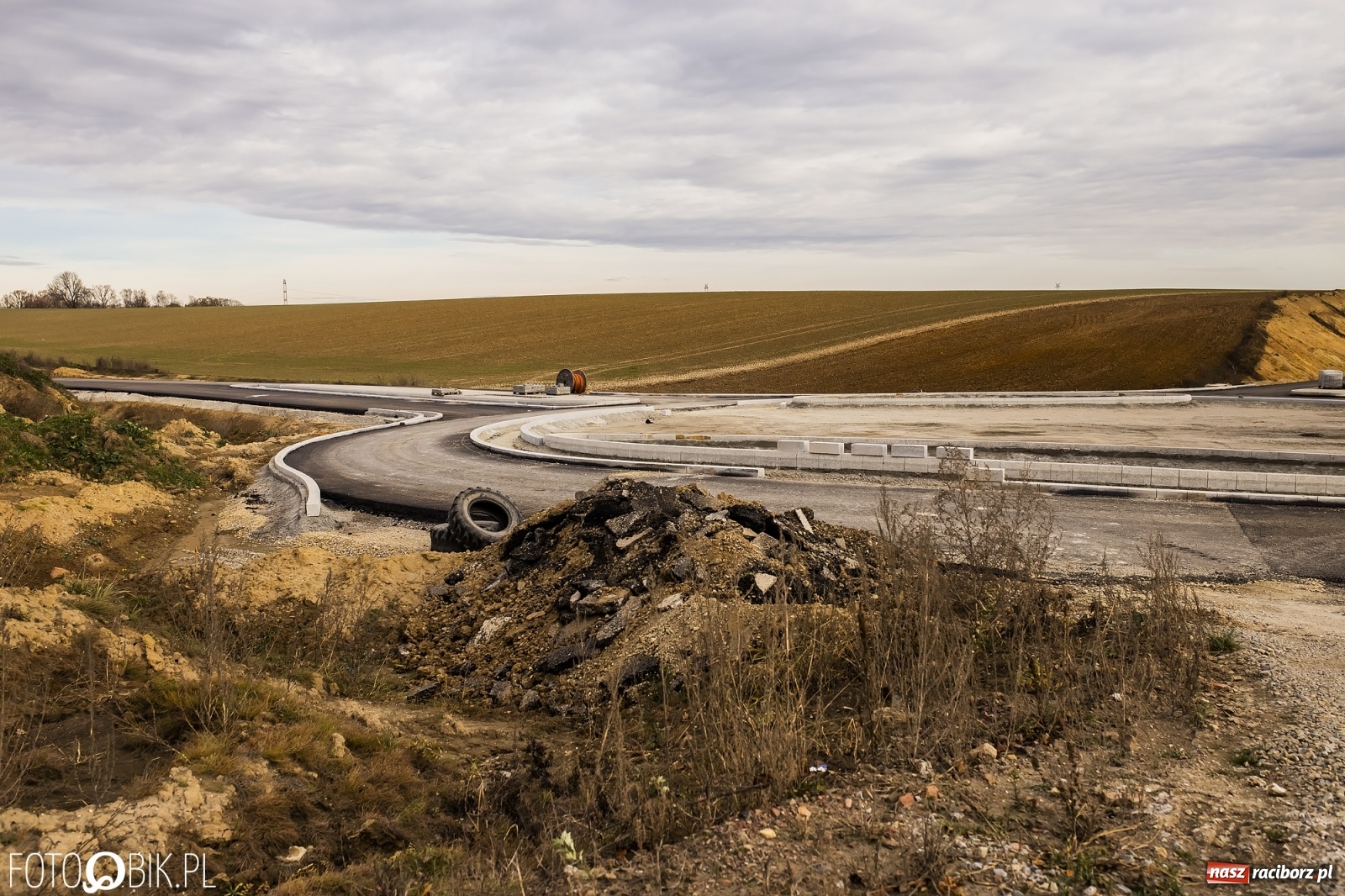 Zdjęcie w galerii na portalu naszraciborz.pl: Nowy most w Raciborzu gotowy. Betonowanie ósmego przęsła zakończone! wiadomości z regionu