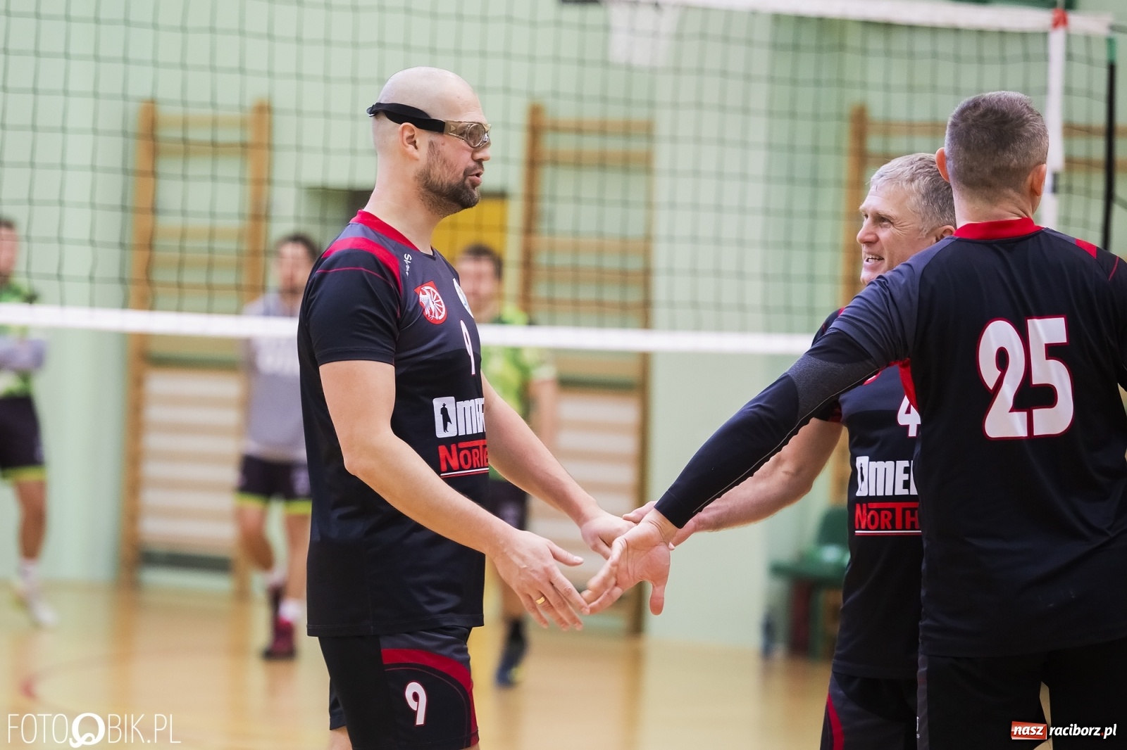 Zdjęcie w galerii na portalu naszraciborz.pl: Zacięta siatkarska rywalizacja w RLPS [FOTO] wiadomości z regionu