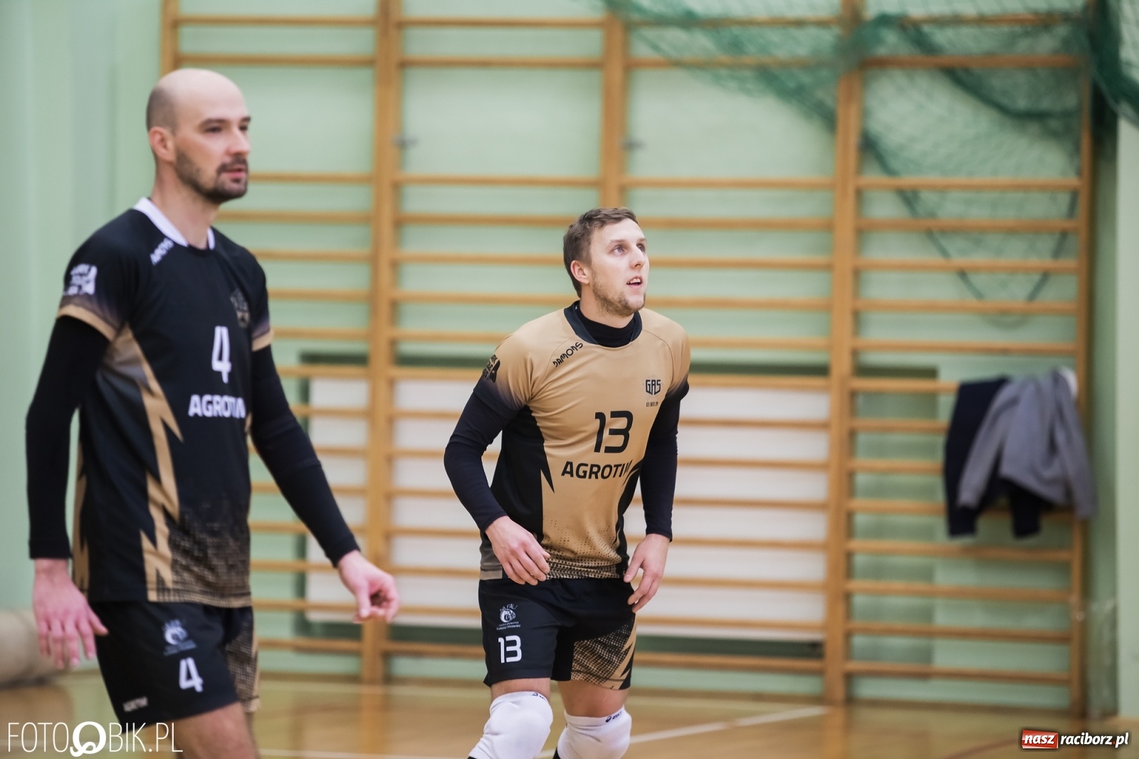 Zdjęcie w galerii na portalu naszraciborz.pl: Zacięta siatkarska rywalizacja w RLPS [FOTO] wiadomości z regionu