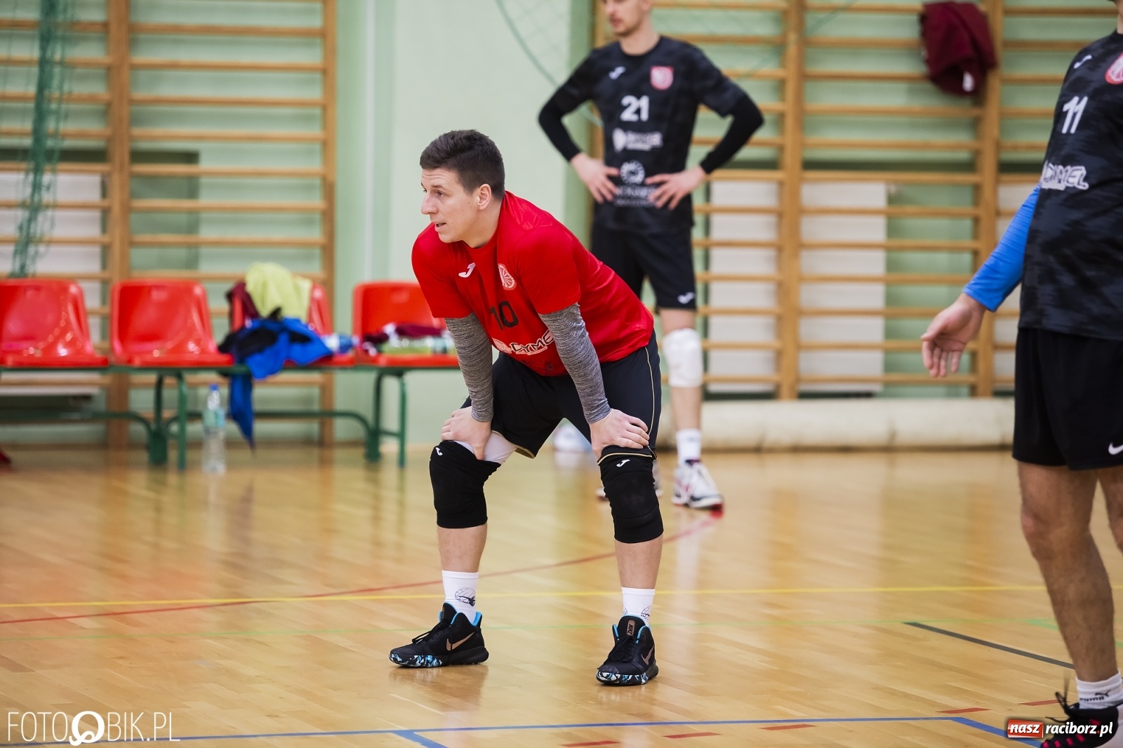 Zdjęcie w galerii na portalu naszraciborz.pl: Zacięta siatkarska rywalizacja w RLPS [FOTO] wiadomości z regionu