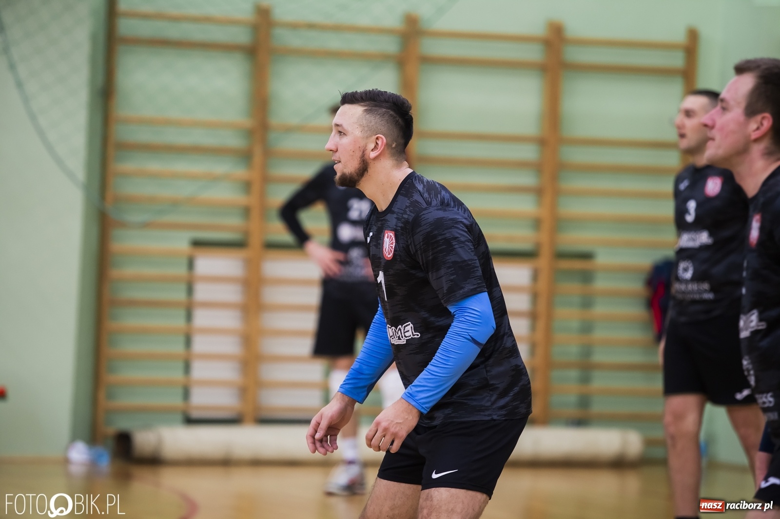 Zdjęcie w galerii na portalu naszraciborz.pl: Zacięta siatkarska rywalizacja w RLPS [FOTO] wiadomości z regionu