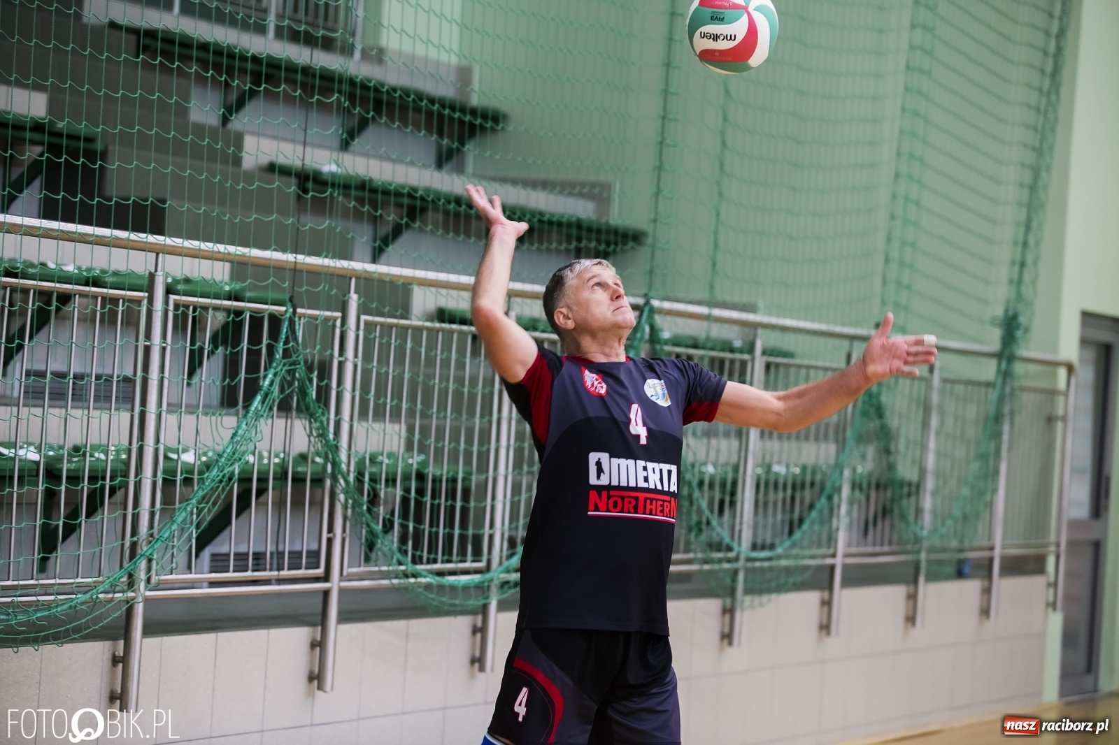 Zdjęcie w galerii na portalu naszraciborz.pl: Zacięta siatkarska rywalizacja w RLPS [FOTO] wiadomości z regionu