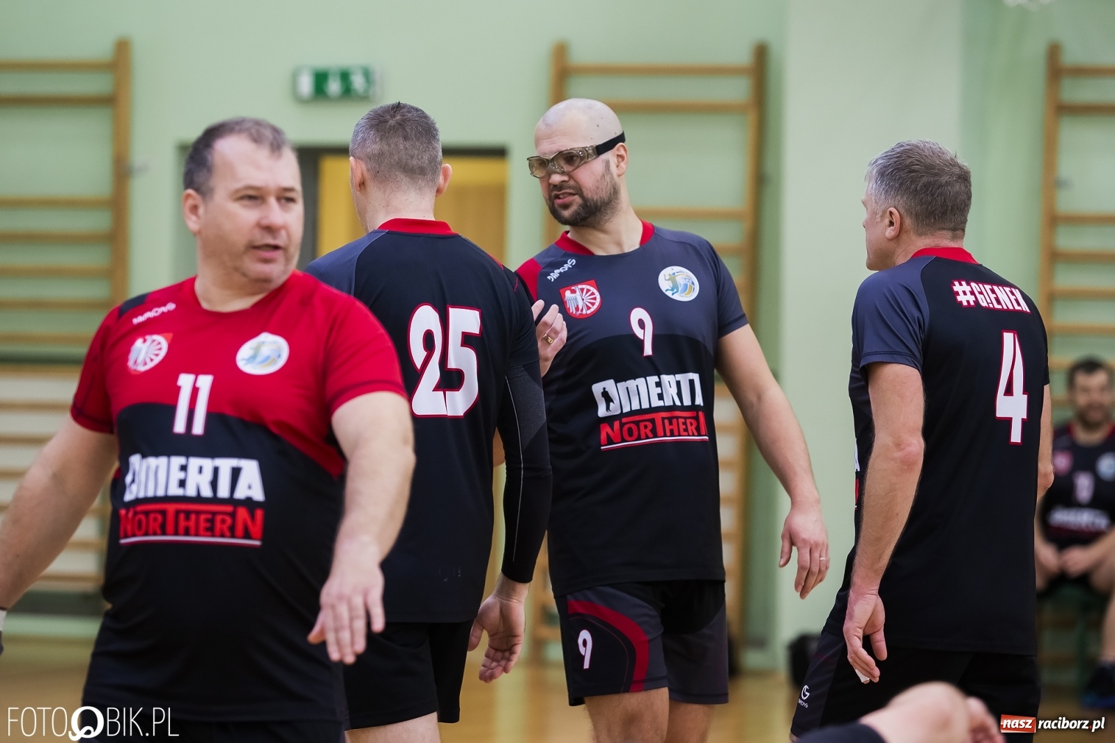 Zdjęcie w galerii na portalu naszraciborz.pl: Zacięta siatkarska rywalizacja w RLPS [FOTO] wiadomości z regionu