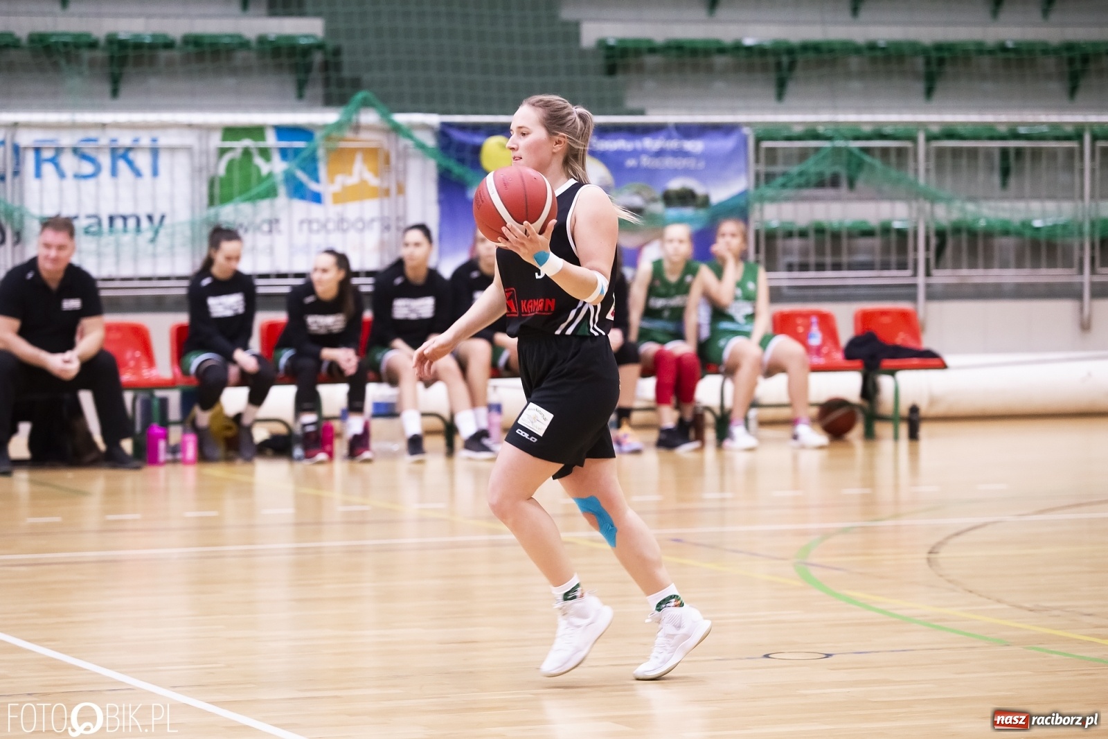 Zdjęcie w galerii na portalu naszraciborz.pl: Kolejna porażka koszykarek RKK AZS Racibórz [FOTO] wiadomości z regionu