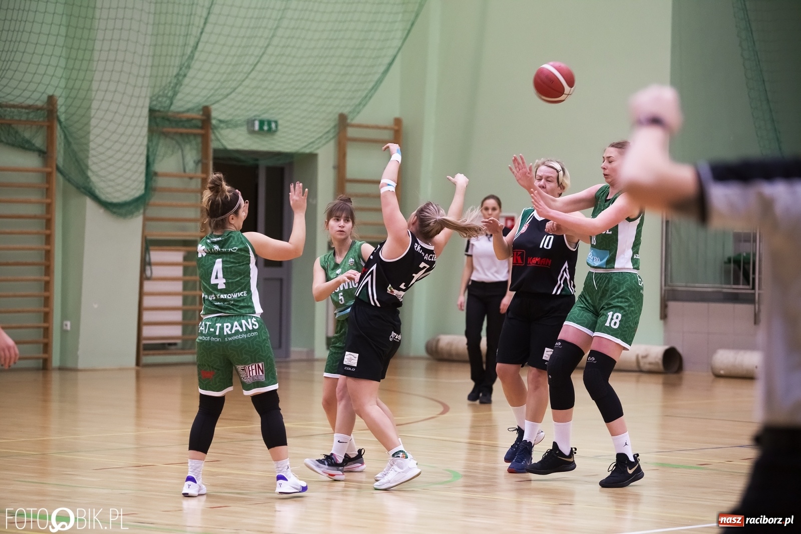 Zdjęcie w galerii na portalu naszraciborz.pl: Kolejna porażka koszykarek RKK AZS Racibórz [FOTO] wiadomości z regionu