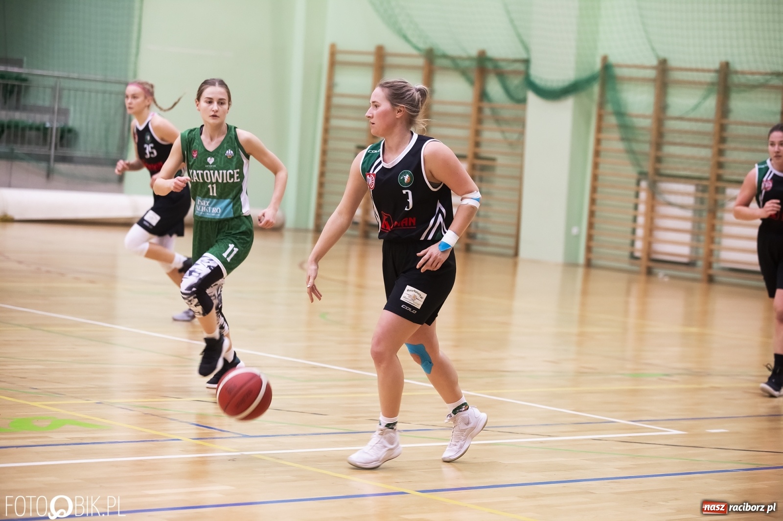 Zdjęcie w galerii na portalu naszraciborz.pl: Kolejna porażka koszykarek RKK AZS Racibórz [FOTO] wiadomości z regionu