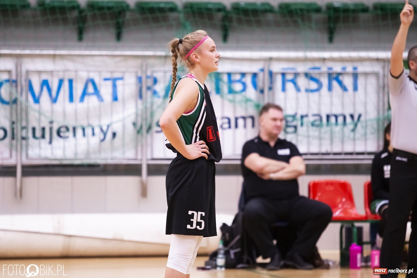 Zdjęcie w galerii na portalu naszraciborz.pl: Kolejna porażka koszykarek RKK AZS Racibórz [FOTO] wiadomości z regionu