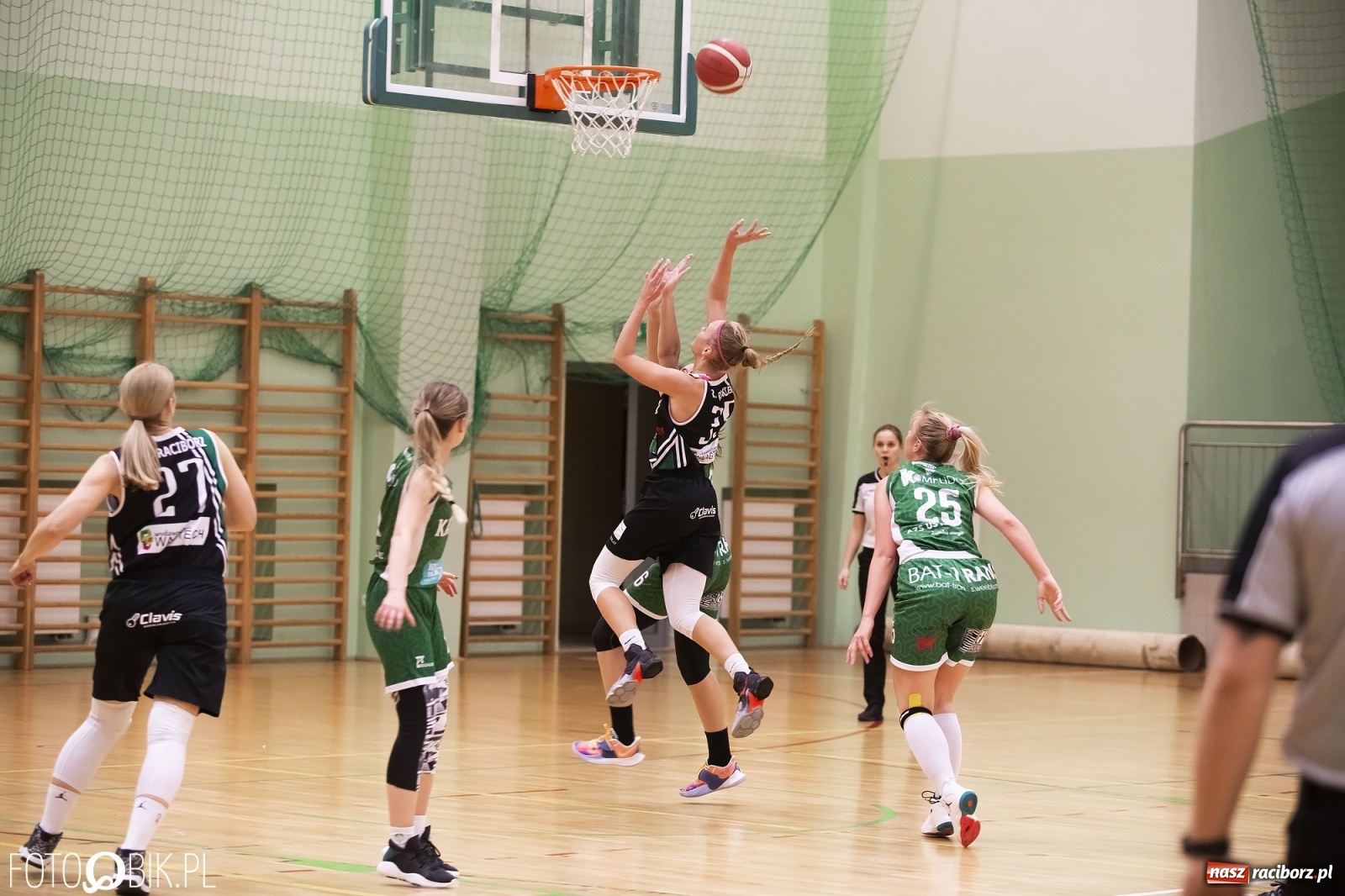 Zdjęcie w galerii na portalu naszraciborz.pl: Kolejna porażka koszykarek RKK AZS Racibórz [FOTO] wiadomości z regionu
