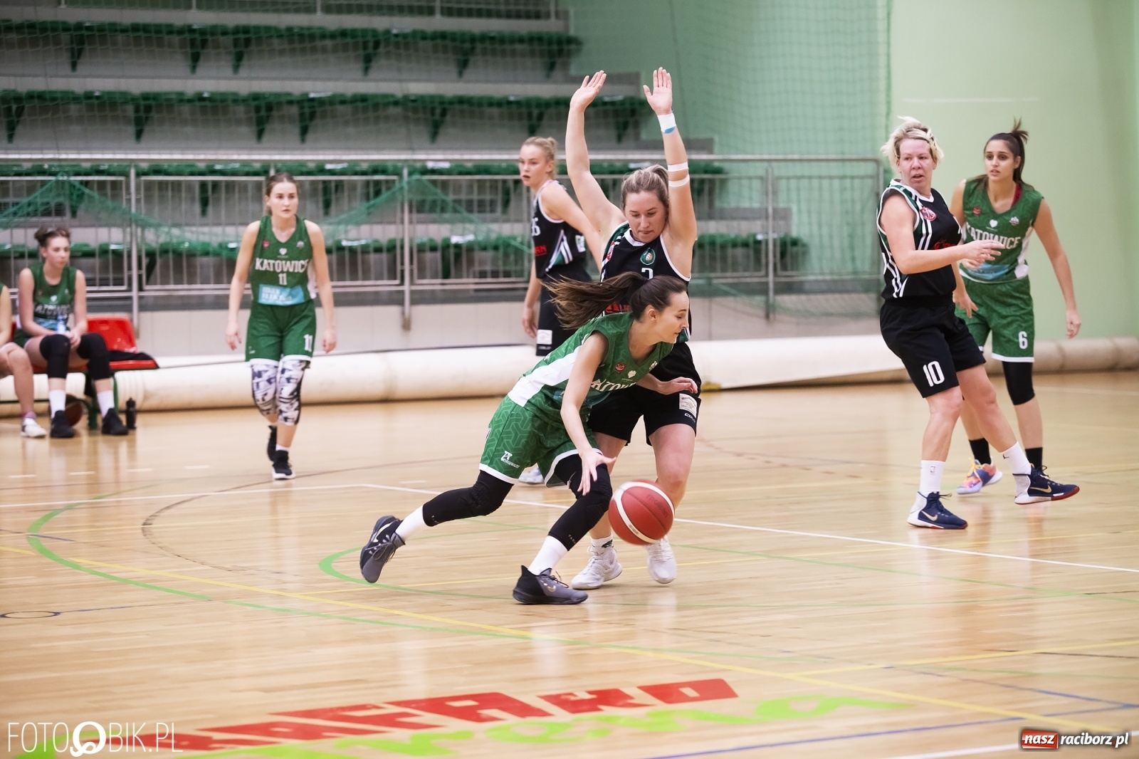 Zdjęcie w galerii na portalu naszraciborz.pl: Kolejna porażka koszykarek RKK AZS Racibórz [FOTO] wiadomości z regionu