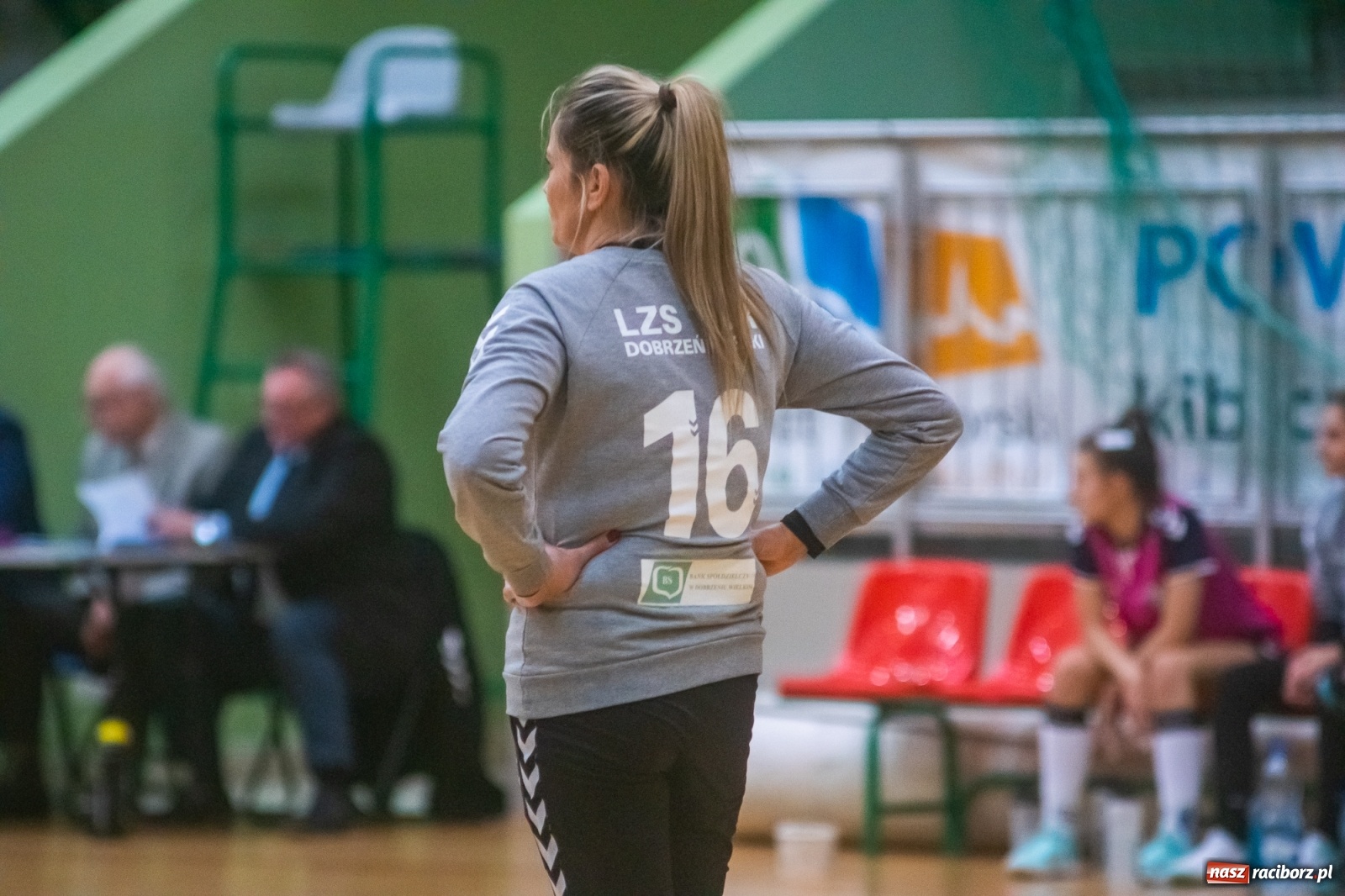 Zdjęcie w galerii na portalu naszraciborz.pl: Piłka ręczna. Dreszczowiec w Arenie Rafako [FOTO i WIDEO] wiadomości z regionu