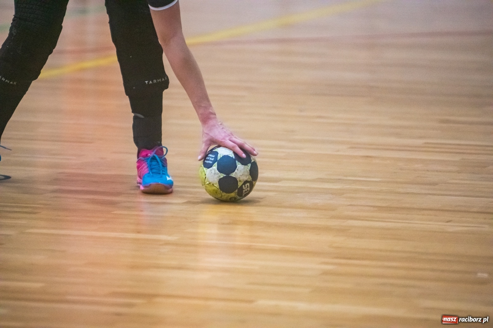 Zdjęcie w galerii na portalu naszraciborz.pl: Piłka ręczna. Dreszczowiec w Arenie Rafako [FOTO i WIDEO] wiadomości z regionu