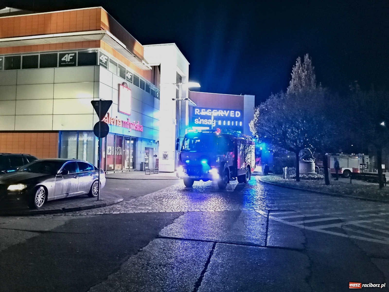 Zdjęcie w galerii na portalu naszraciborz.pl: Strażacki weekend pod znakiem fałszywych alarmów wiadomości z regionu