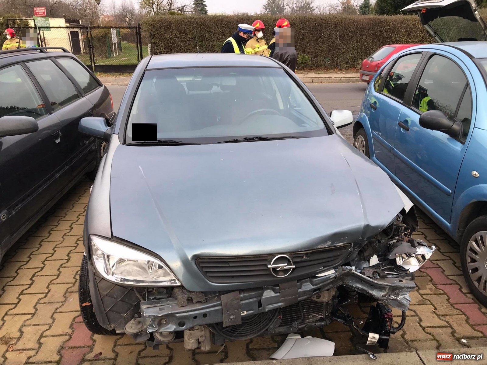 Zdjęcie w galerii na portalu naszraciborz.pl: Zderzenie opla i skody na Matejki [FOTO] wiadomości z regionu