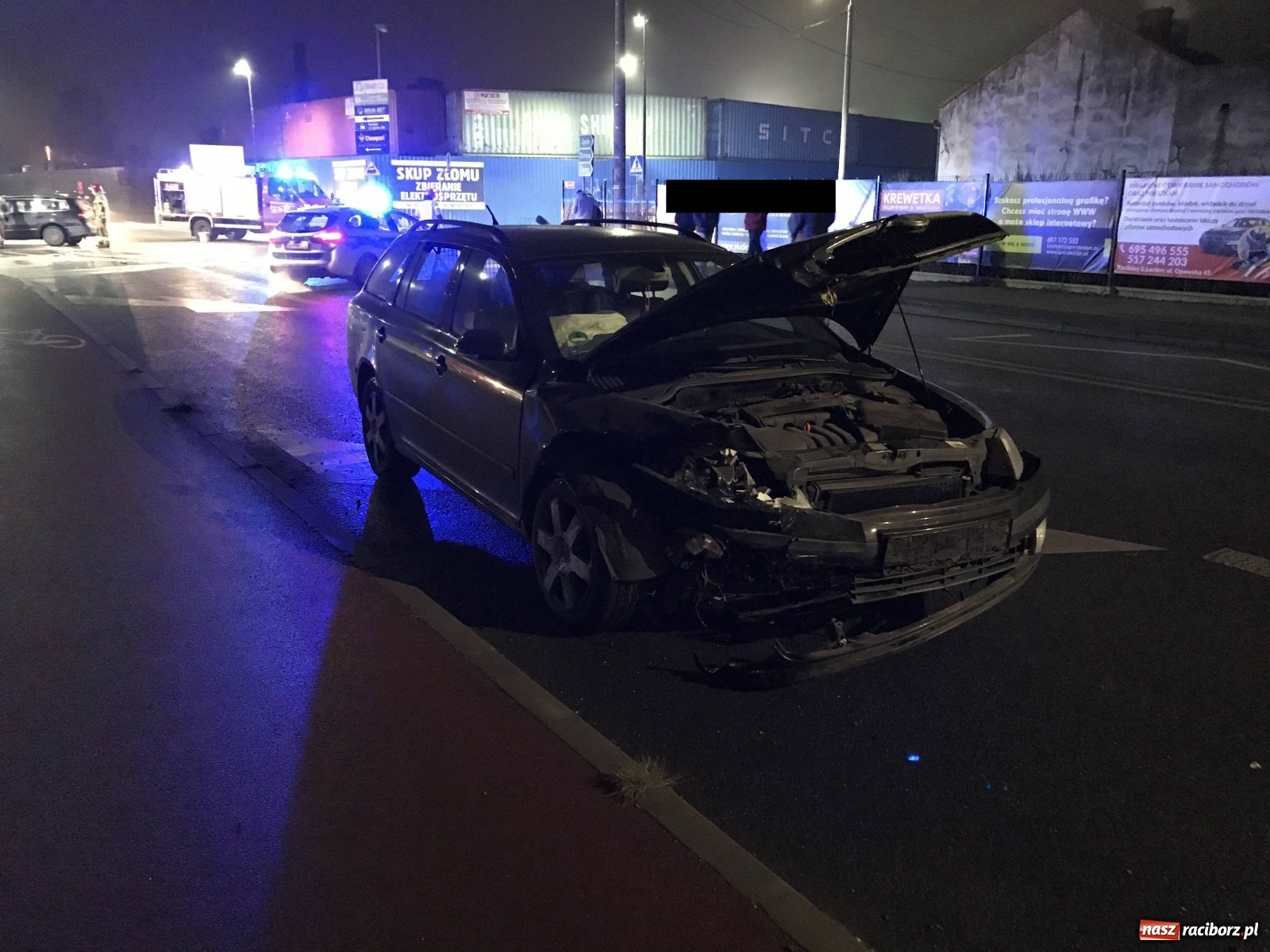 Zdjęcie w galerii na portalu naszraciborz.pl: Zderzenie skody i vw passata na Łąkowej [FOTO] wiadomości z regionu