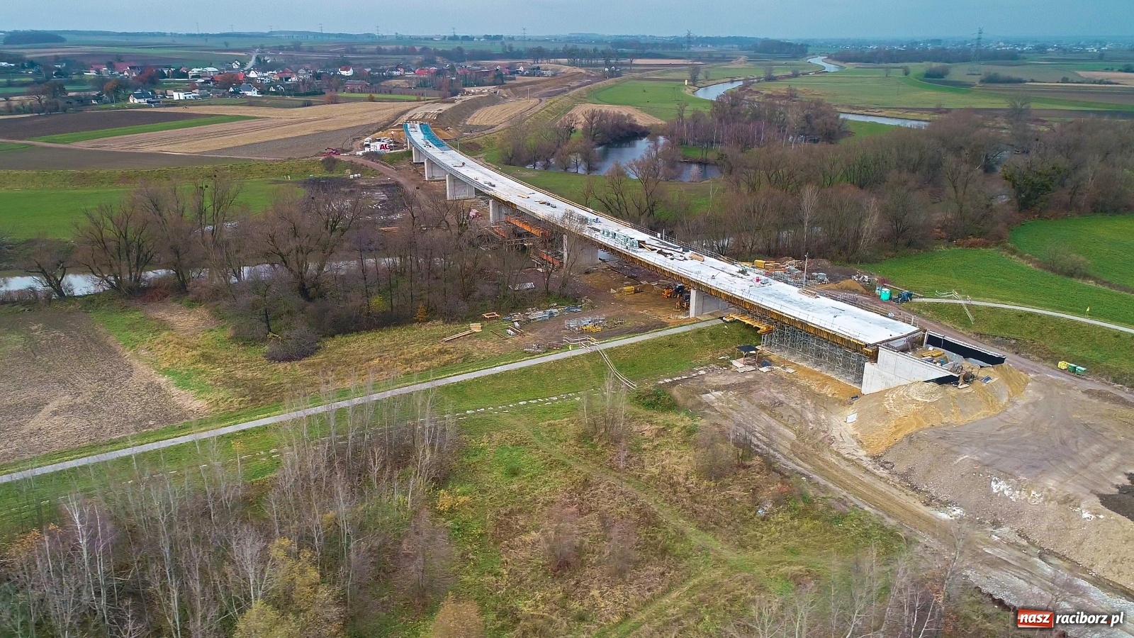 Zdjęcie w galerii na portalu naszraciborz.pl: Raport z budowy wschodniej obwodnicy Raciborza [FOTO i WIDEO]  wiadomości z regionu