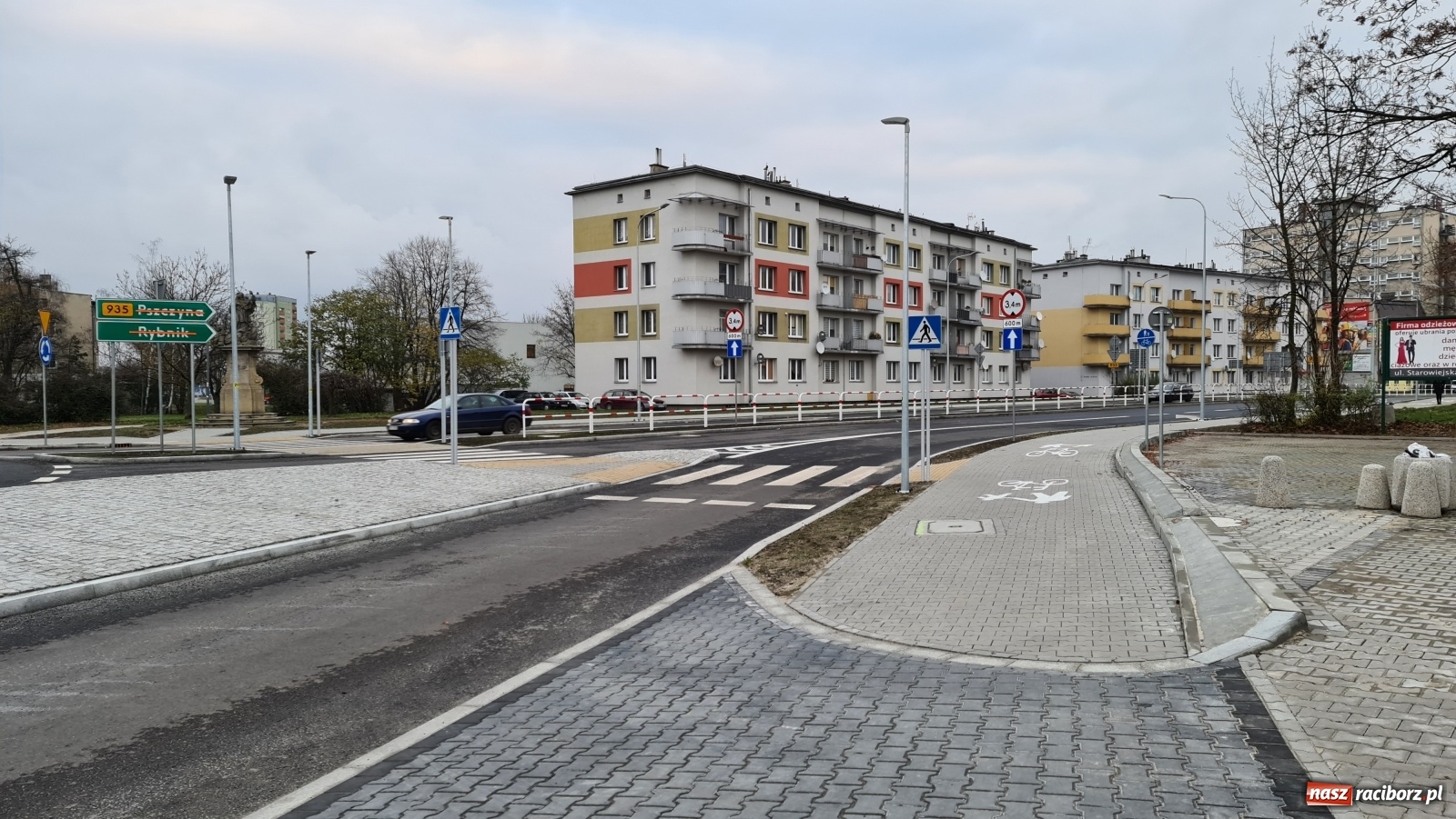 Zdjęcie w galerii na portalu naszraciborz.pl: Nowe rondo przy Mechaniku. Policja nie odnotowała żadnych zdarzeń wiadomości z regionu