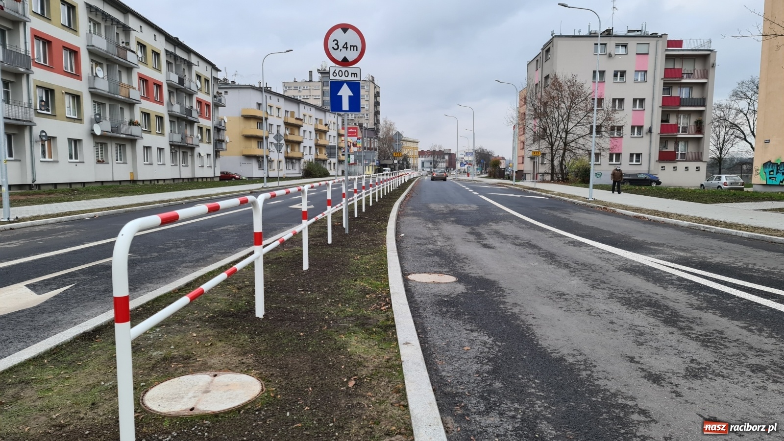 Zdjęcie w galerii na portalu naszraciborz.pl: Nowe rondo przy Mechaniku. Policja nie odnotowała żadnych zdarzeń wiadomości z regionu