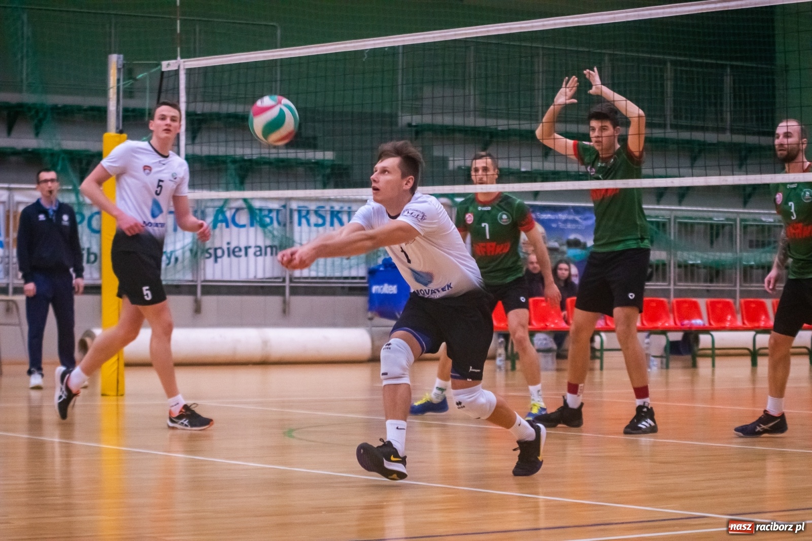 Zdjęcie w galerii na portalu naszraciborz.pl: Szybkie 3:0 i do domu. Kolejne zwycięstwo siatkarzy AZS Rafako [FOTO i WIDEO] wiadomości z regionu