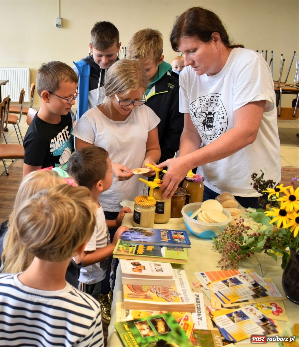 Zdjęcie w galerii na portalu naszraciborz.pl: W starej szkole w Ciechowicach powstaje izba pamięci  wiadomości z regionu