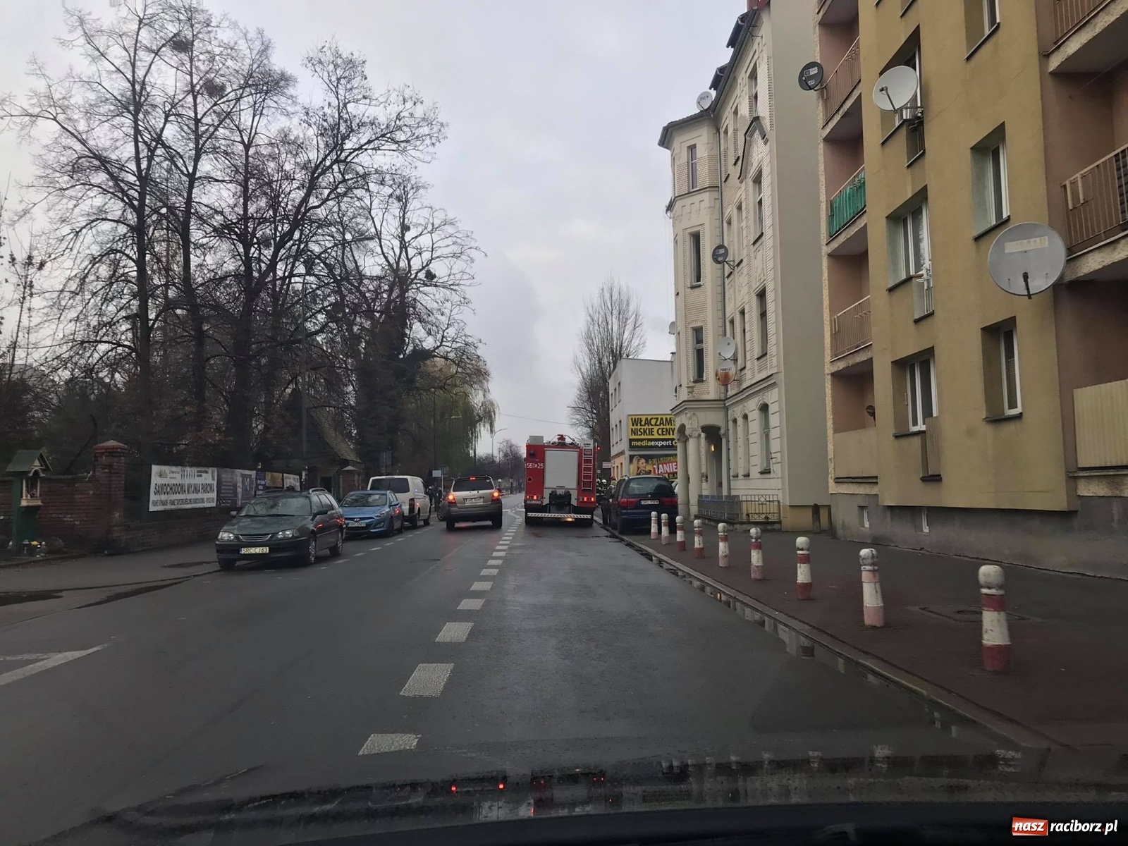 Zdjęcie w galerii na portalu naszraciborz.pl: Kolizje, pożary sadzy i zgon. Pracowity weekend raciborskich strażaków wiadomości z regionu