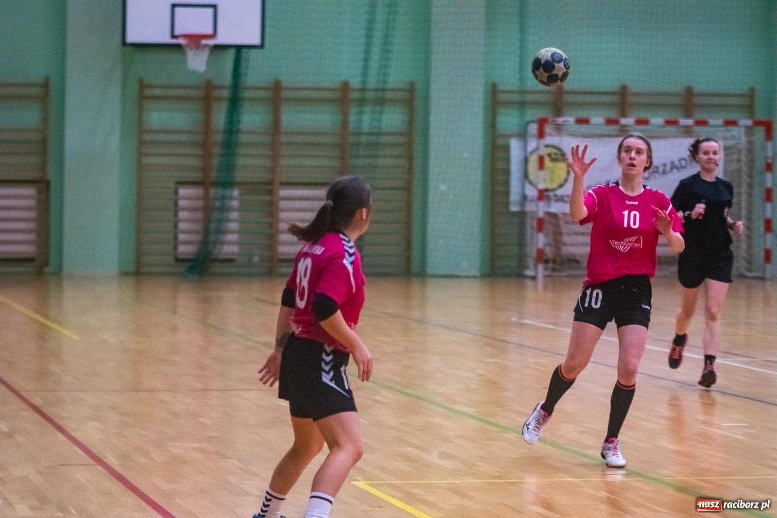 Zdjęcie w galerii na portalu naszraciborz.pl: Piłka ręczna. Kolejny horror z udziałem pietrowickiego Startu [FOTO i WIDEO] wiadomości z regionu