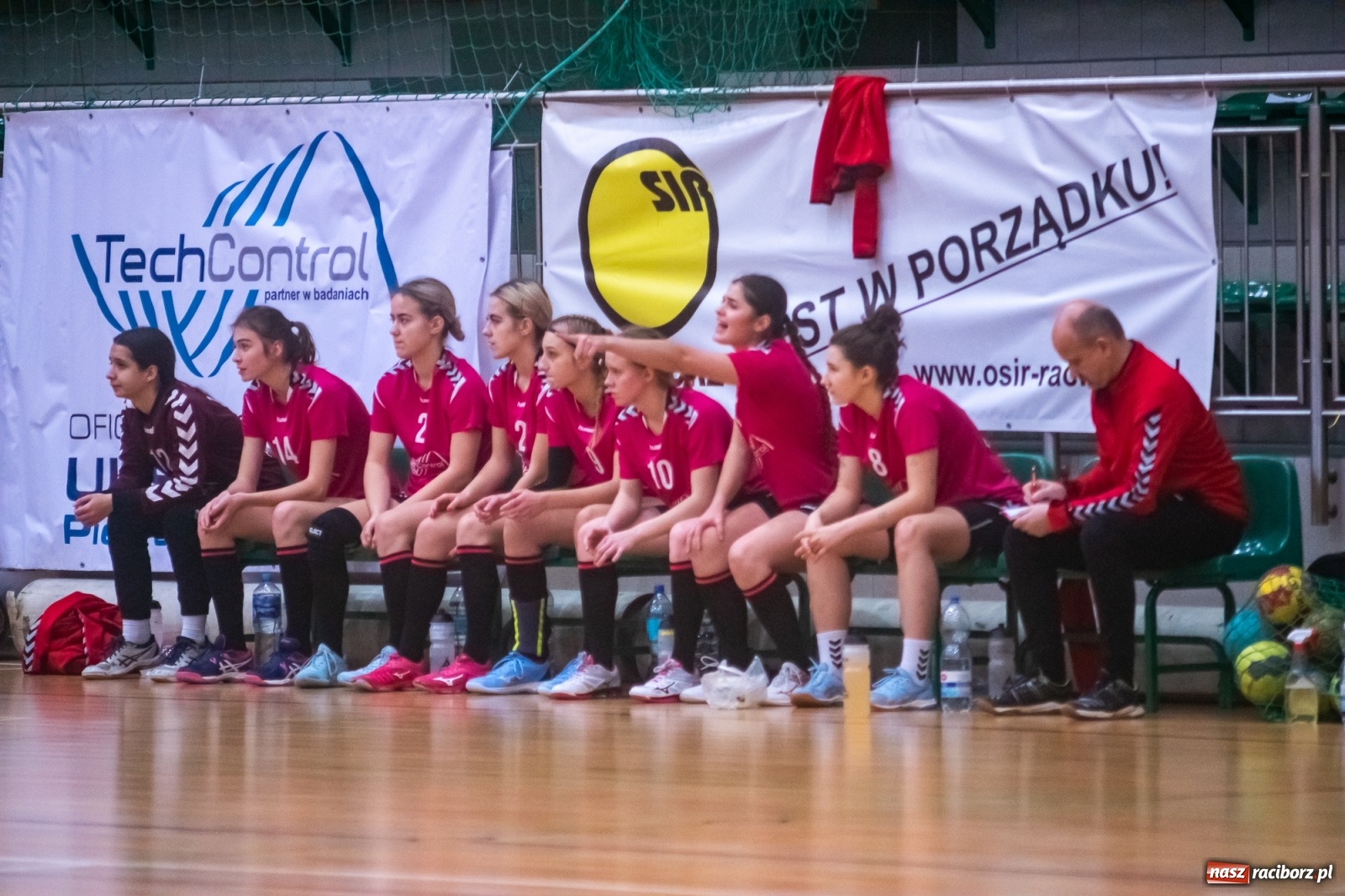 Zdjęcie w galerii na portalu naszraciborz.pl: Piłka ręczna. Kolejny horror z udziałem pietrowickiego Startu [FOTO i WIDEO] wiadomości z regionu