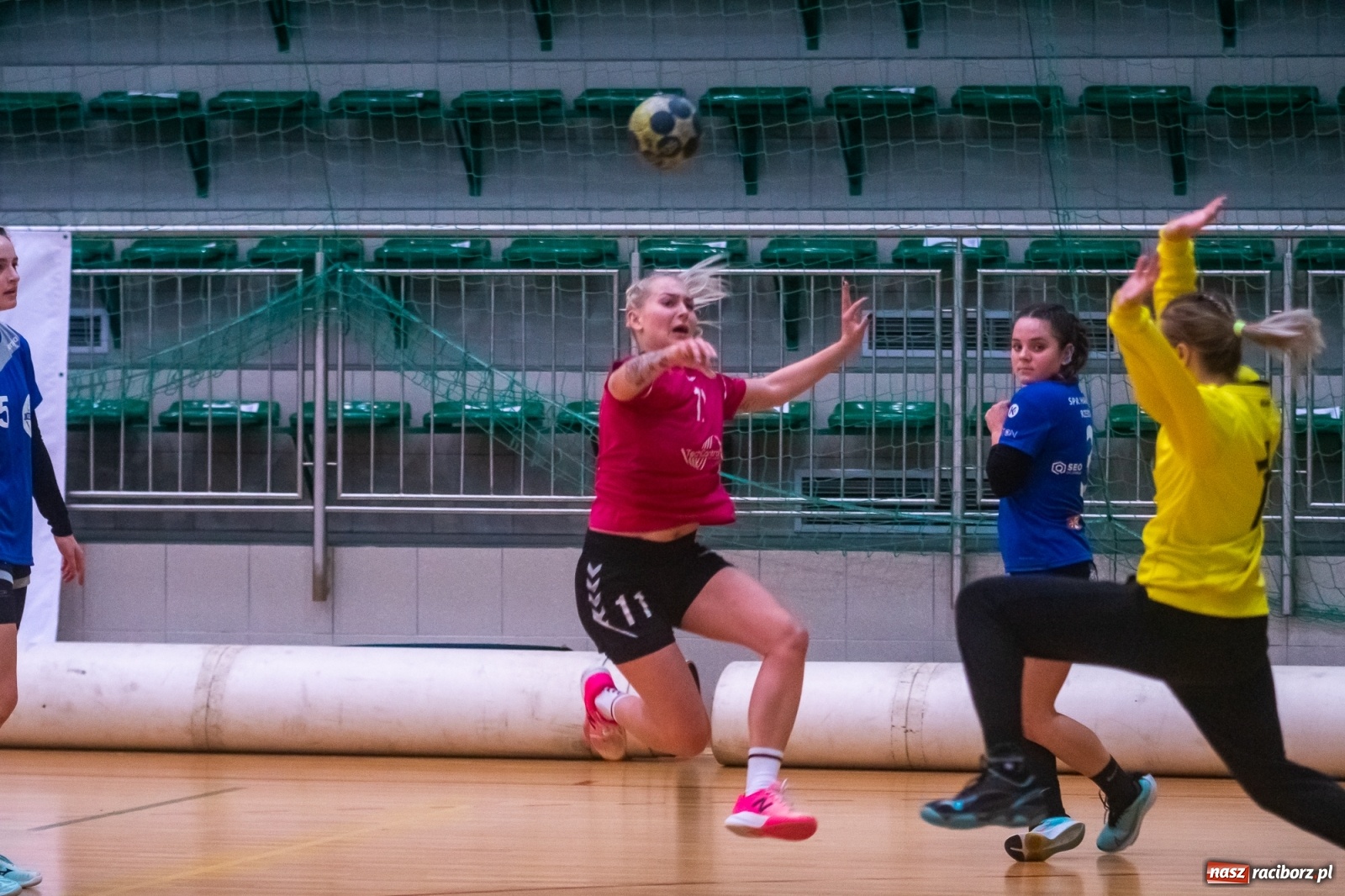 Zdjęcie w galerii na portalu naszraciborz.pl: Piłka ręczna. Kolejny horror z udziałem pietrowickiego Startu [FOTO i WIDEO] wiadomości z regionu