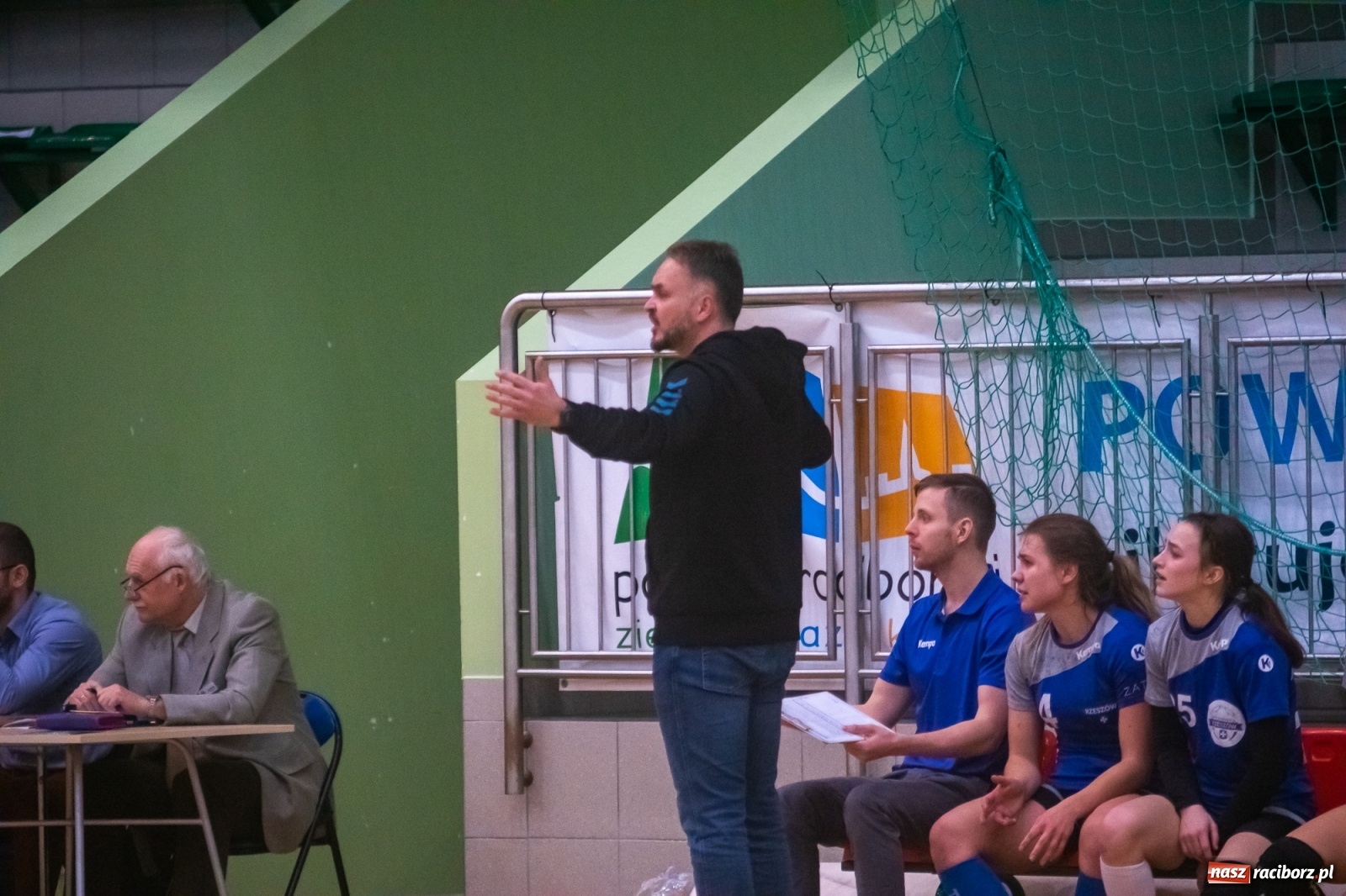 Zdjęcie w galerii na portalu naszraciborz.pl: Piłka ręczna. Kolejny horror z udziałem pietrowickiego Startu [FOTO i WIDEO] wiadomości z regionu