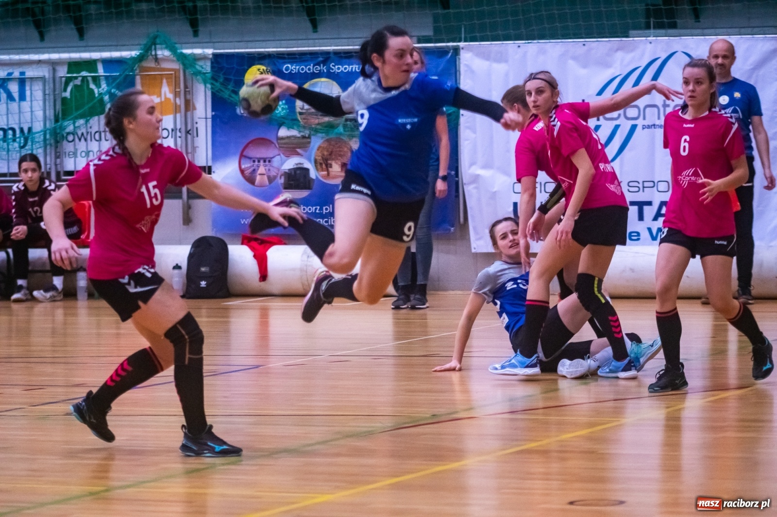 Zdjęcie w galerii na portalu naszraciborz.pl: Piłka ręczna. Kolejny horror z udziałem pietrowickiego Startu [FOTO i WIDEO] wiadomości z regionu