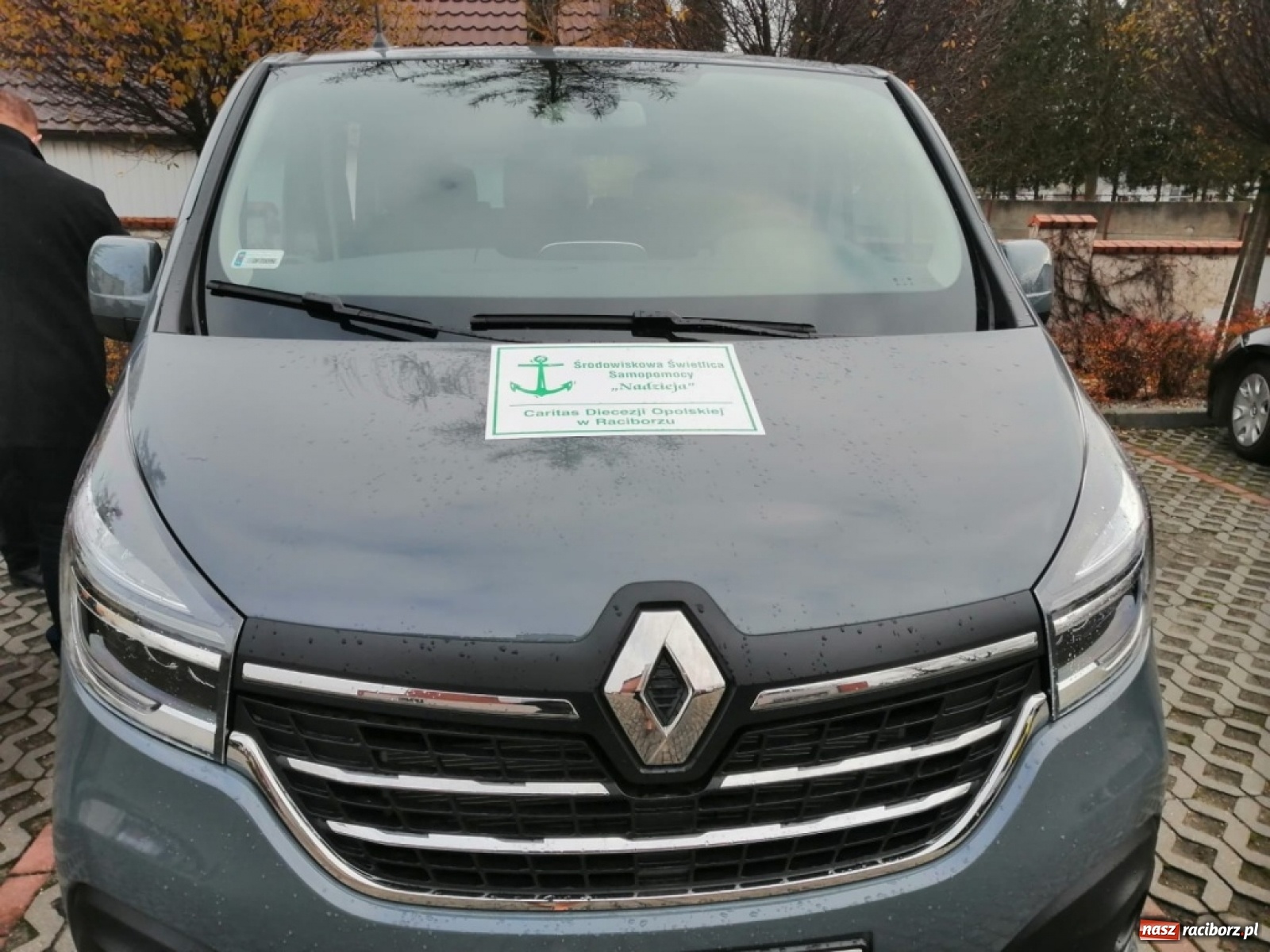 Zdjęcie w galerii na portalu naszraciborz.pl: Nowy samochód dla świetlicy środowiskowej Nadzieja w Raciborzu wiadomości z regionu