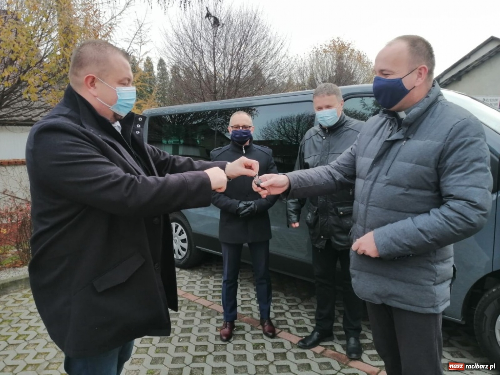 Zdjęcie w galerii na portalu naszraciborz.pl: Nowy samochód dla świetlicy środowiskowej Nadzieja w Raciborzu wiadomości z regionu