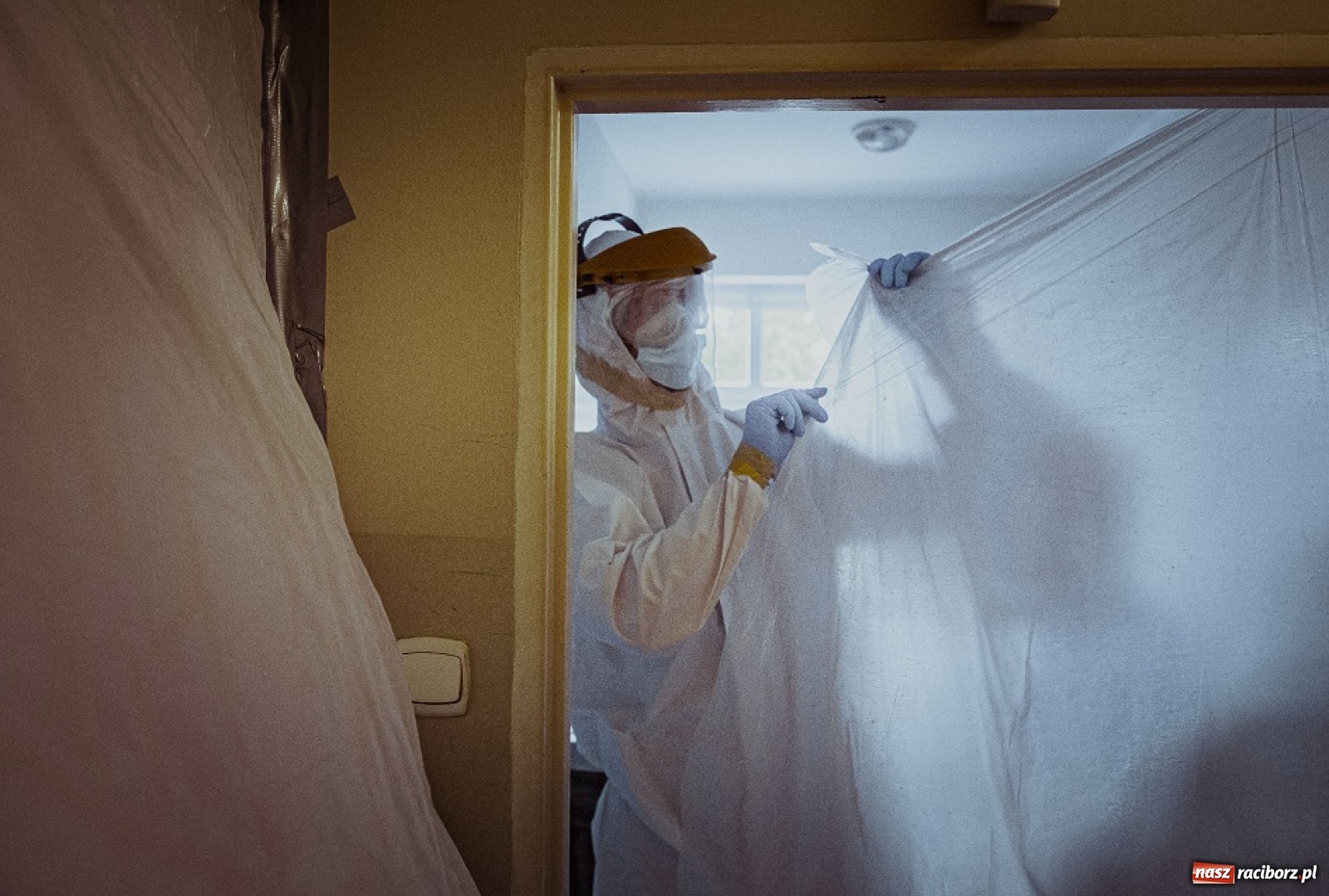 Zdjęcie w galerii na portalu naszraciborz.pl: Śląscy terytorialsi wspierają Domy Pomocy Społecznej wiadomości z regionu